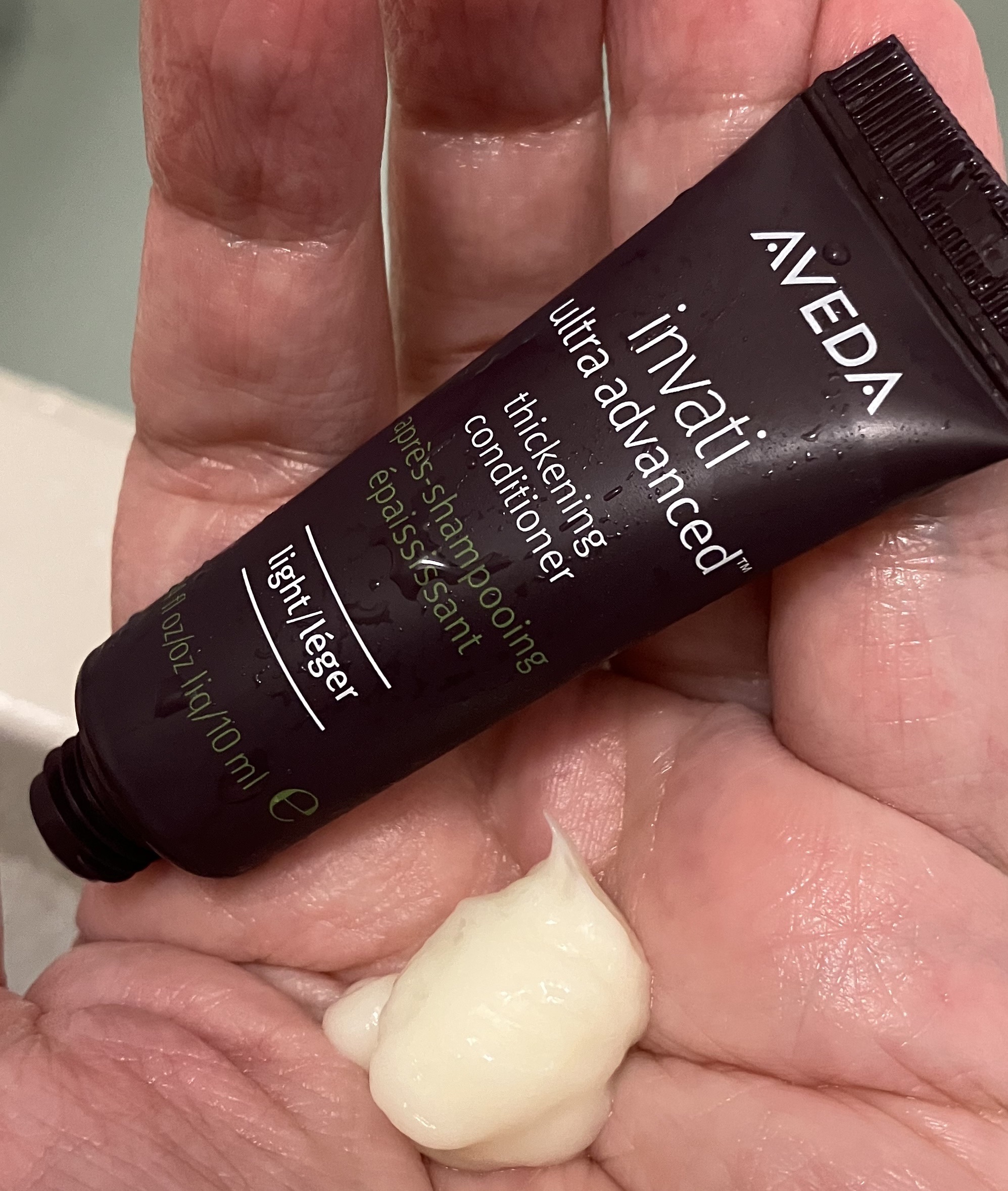 インヴァティ ウルトラ アドバンス エクスフォリエイティング シャンプー ライト/コンディショナー ライト/AVEDA/サロンシャンプーを使ったクチコミ（3枚目）