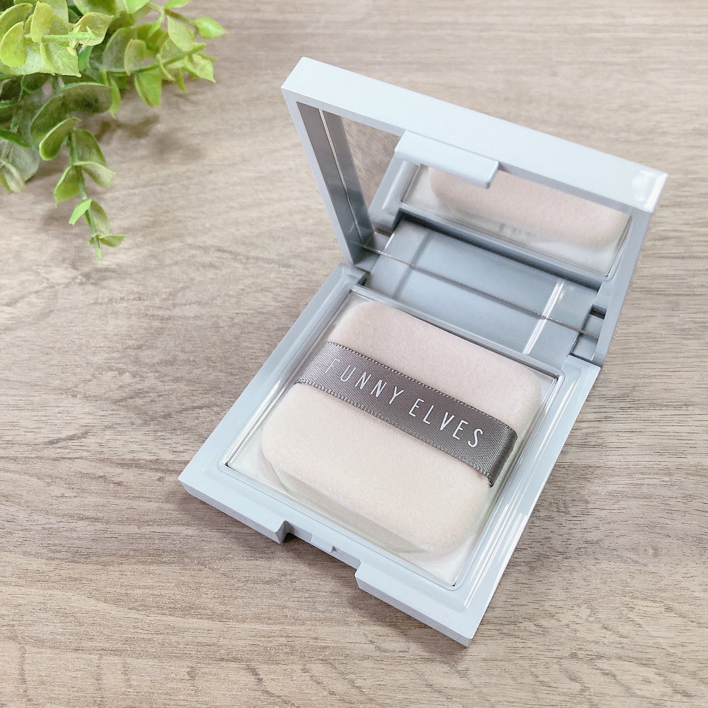 ネビュラ プレストパウダー/FUNNY ELVES方里/プレストパウダーを使ったクチコミ(5枚目)