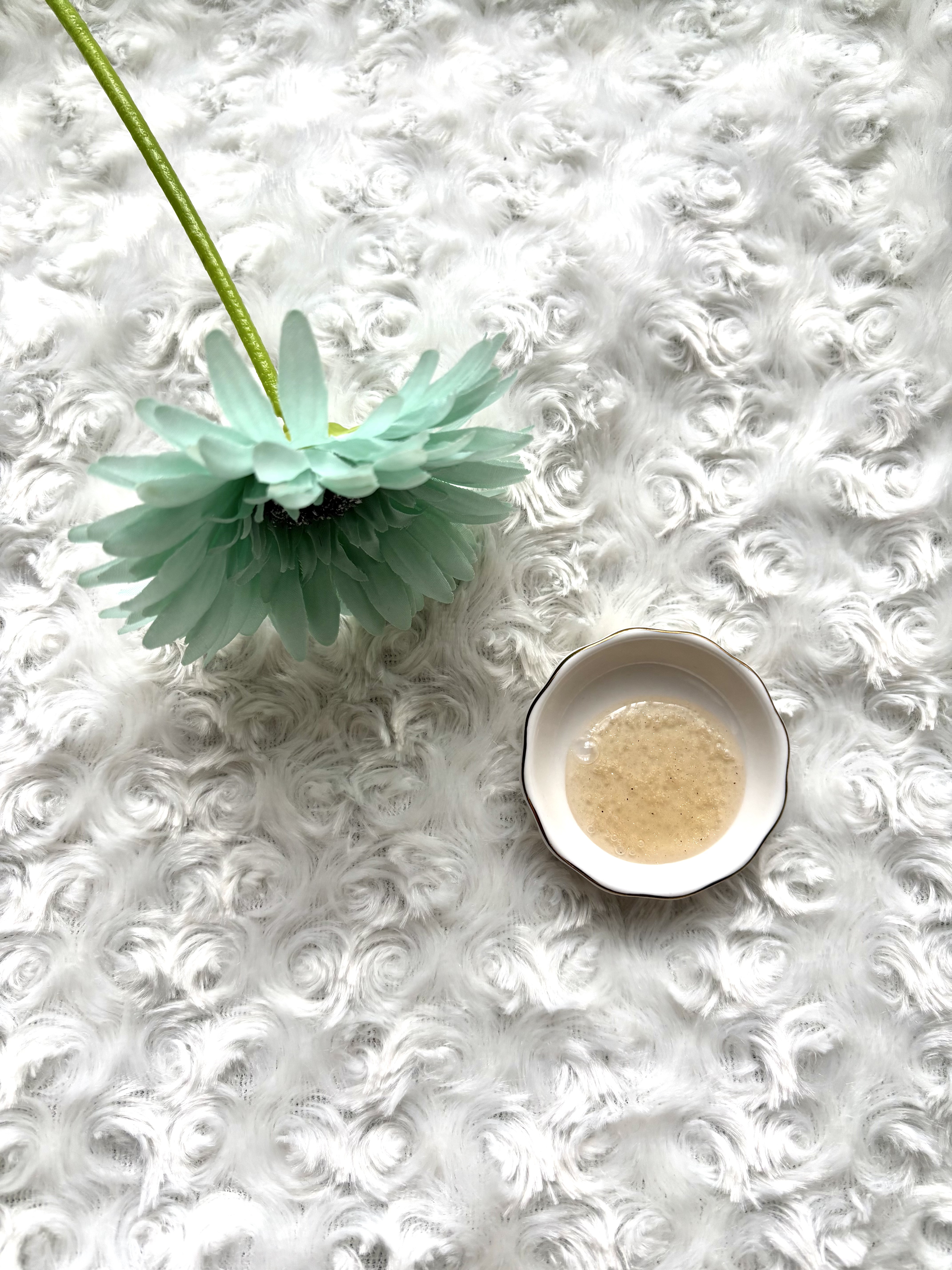 スクラブボディウォッシュ コージーファイヤー シダーウッド/LUV SCENT/ボディスクラブを使ったクチコミ（2枚目）