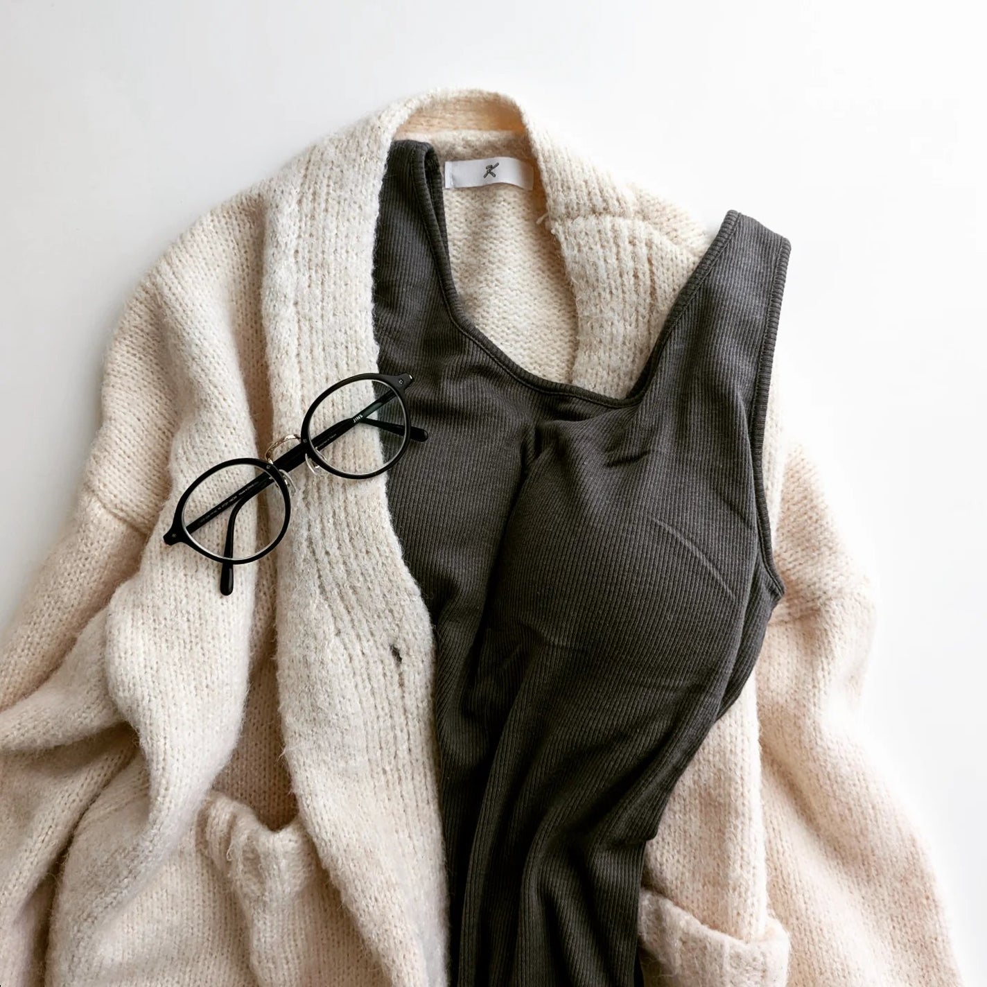 ゆっきぃー/フォロバ100♥ on LIPS 「.磁気の力でコリ緩和!日々着用しながらカラダの血流を改善。.▶..」(1枚目)