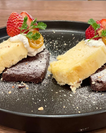 しのち☀️ on LIPS 「ナルトとにごやんのほっこり2人旅秋葉原の隠れ家的名店をみつけた..」(9枚目)