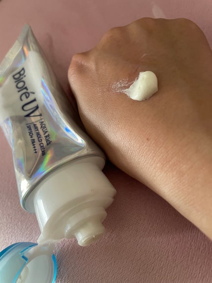 アクアリッチ エアリーホールドクリーム(呼吸感ベールUV)/ビオレ/日焼け止めクリームを使ったクチコミ(1枚目)