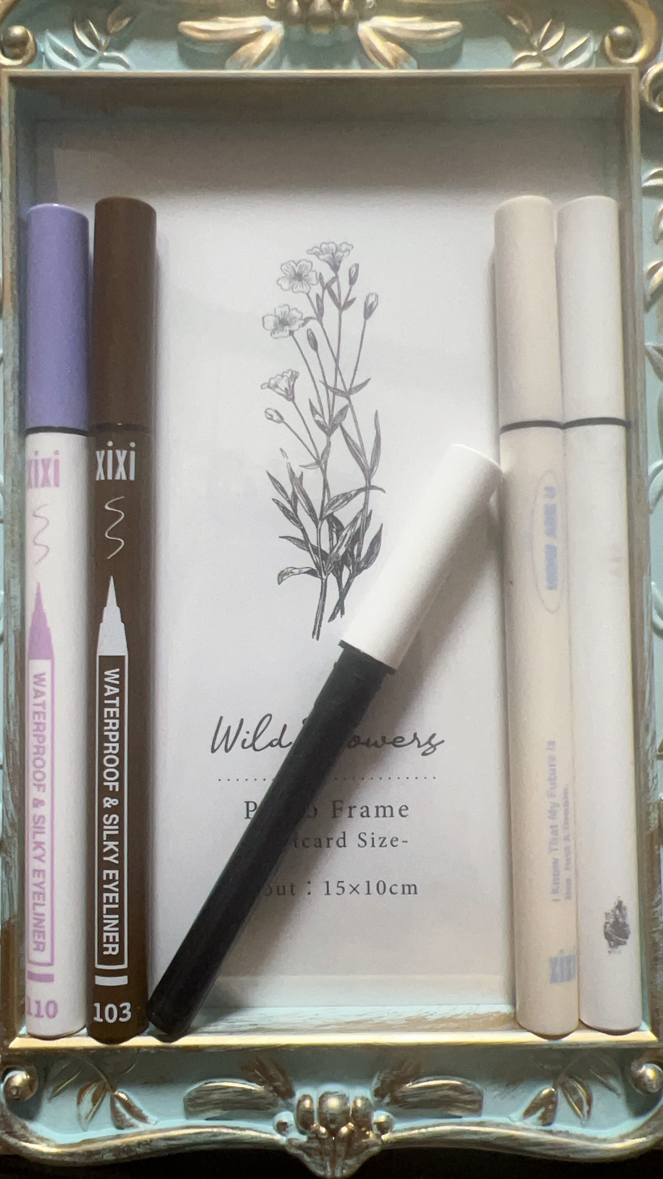 xixi  カラフルライナーのクチコミ「

XiXiのリキッドアイライナー紹介です🪼


パープル、ブラウン、ホワイト、ブラック
した.....」（1枚目）