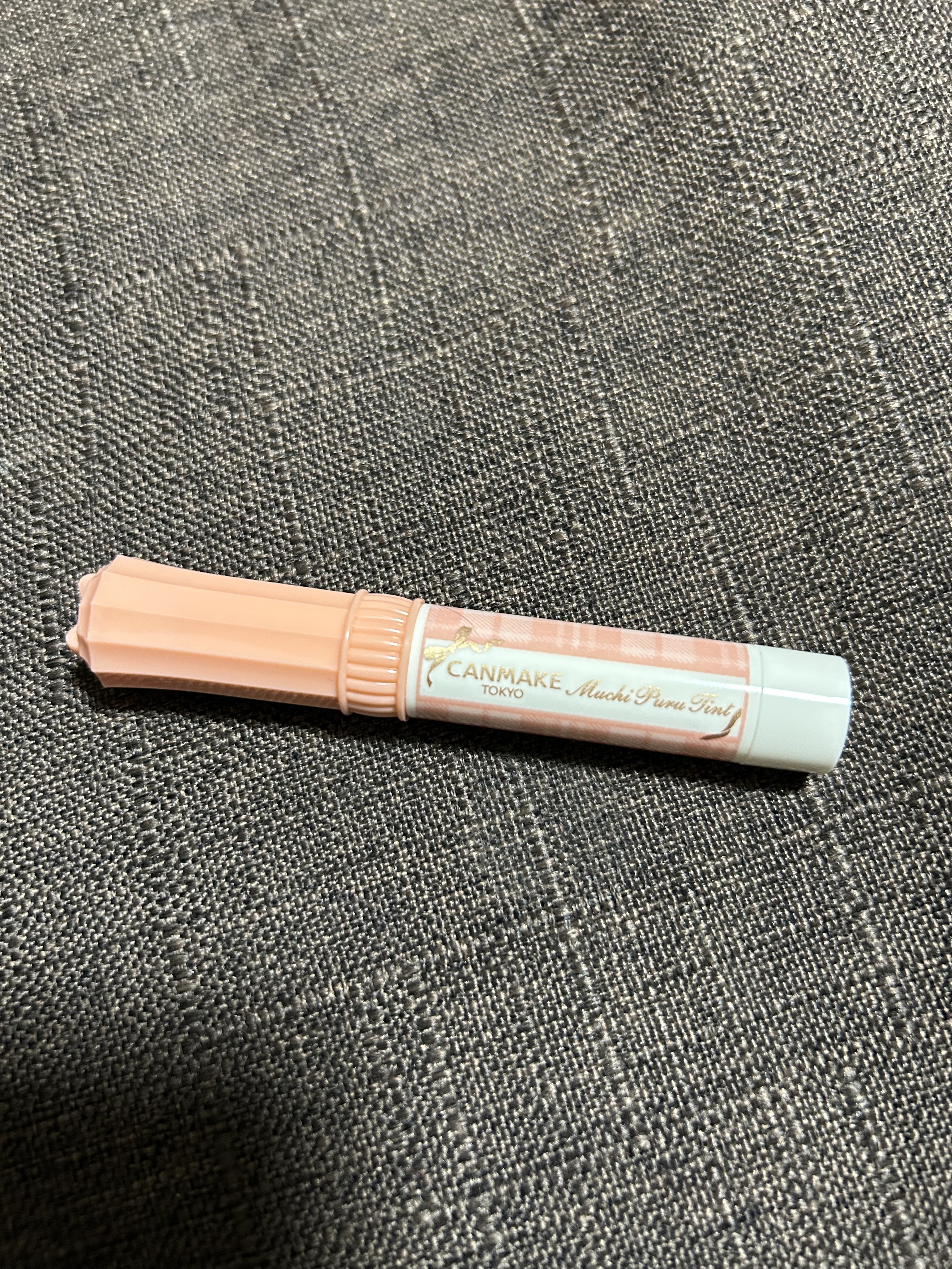  【使った商品】キャンメイクむちぷるティント07

【値段】¥770

【商品の特徴】プランパー効果とティント効果があるのに塗りやすい！

【使用感】プランパーはすーっとする程度・ティント効果はご飯食べたら落ちちゃうくらい。
でも塗り直しの