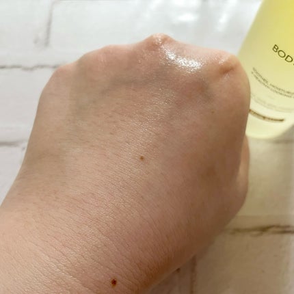 ホワイトトリュフアロマティックボディミストセラム/ダルバ/ボディオイルを使ったクチコミ(4枚目)