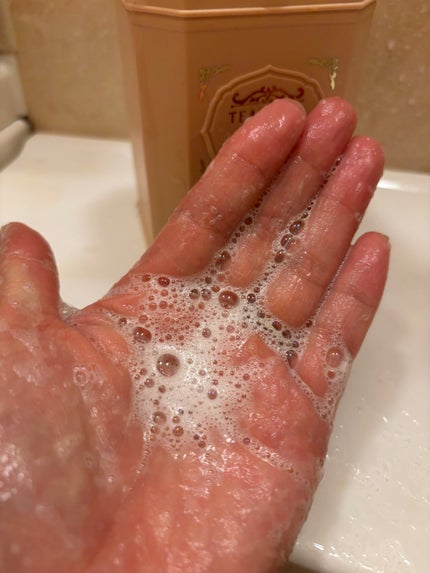 パフュームボディウォッシュ フィグピーチウーロンティー/TEABLESS/ボディソープを使ったクチコミ(5枚目)