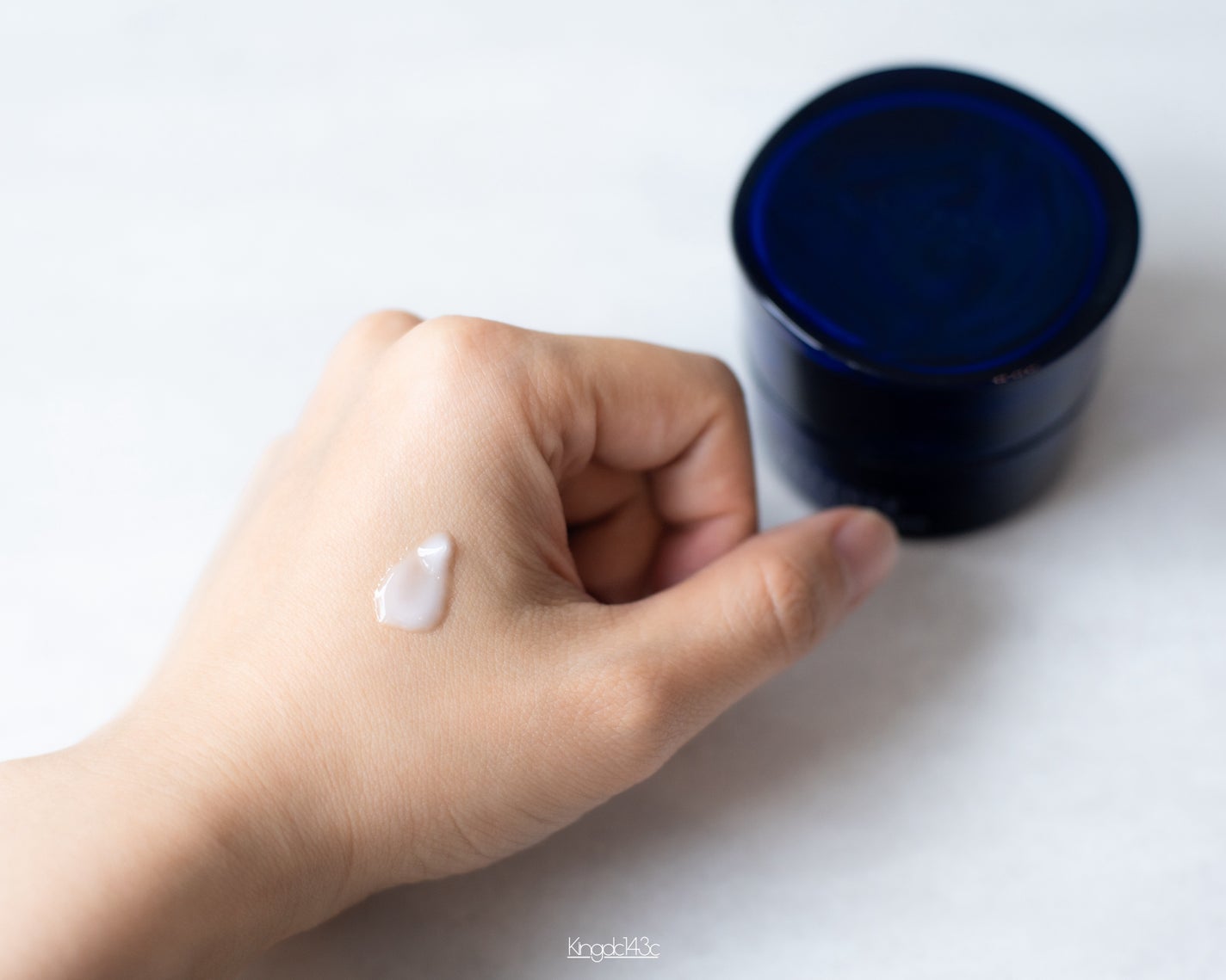 アテニア ミッドナイトモイスチャライザー/アテニア/フェイスクリームを使ったクチコミ(4枚目)