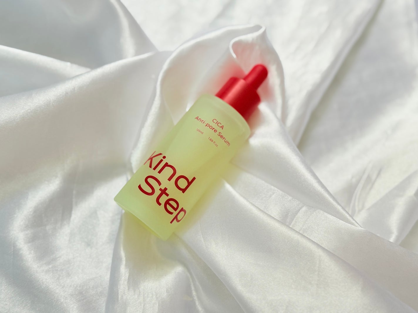 MISAKI on LIPS 「✔︎シカポアセラム皮脂スケーリング※セラムで毛穴のハリとツヤ..」(1枚目)