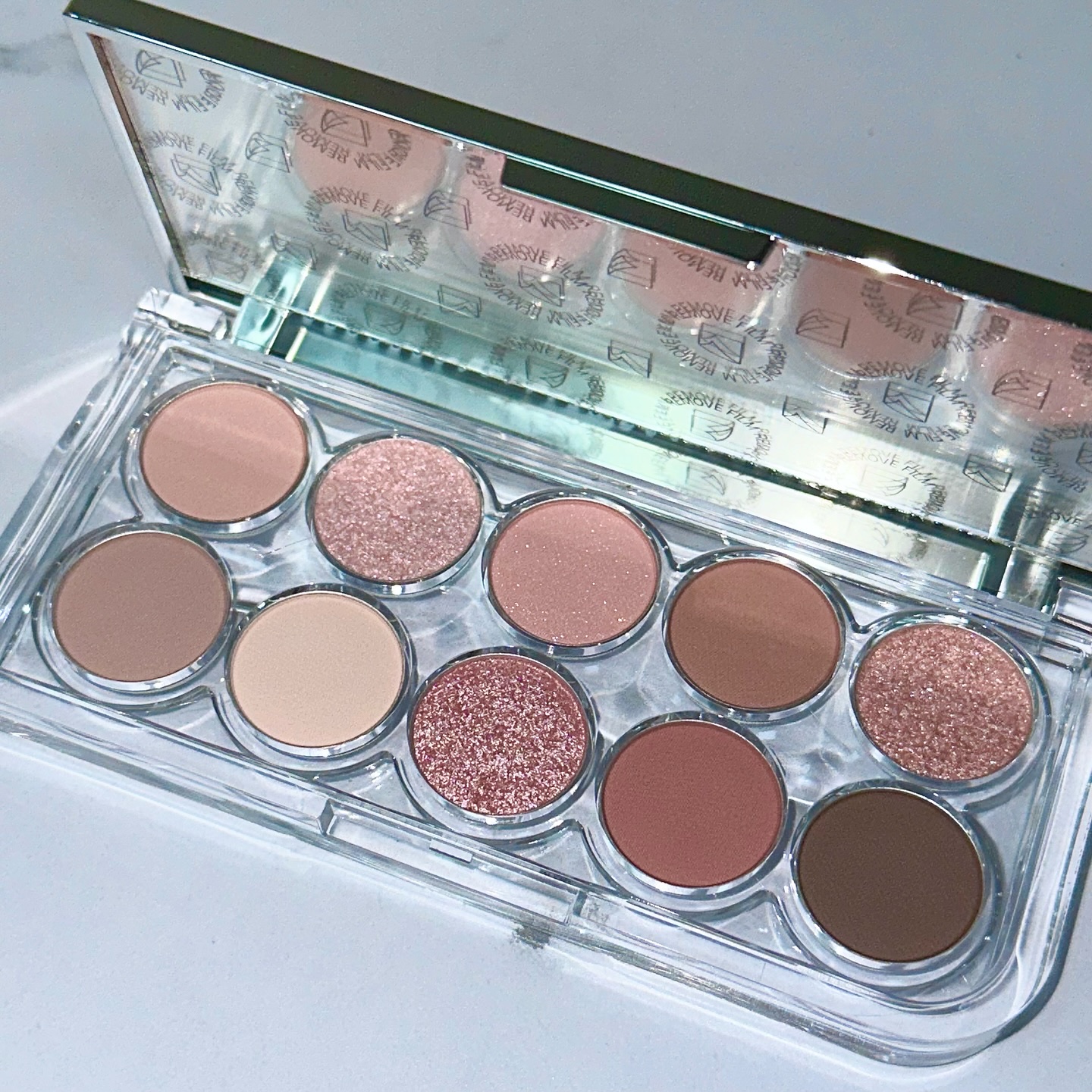 ライトオンアイズシャドウパレット/ルミル/アイシャドウパレットを使ったクチコミ（1枚目）