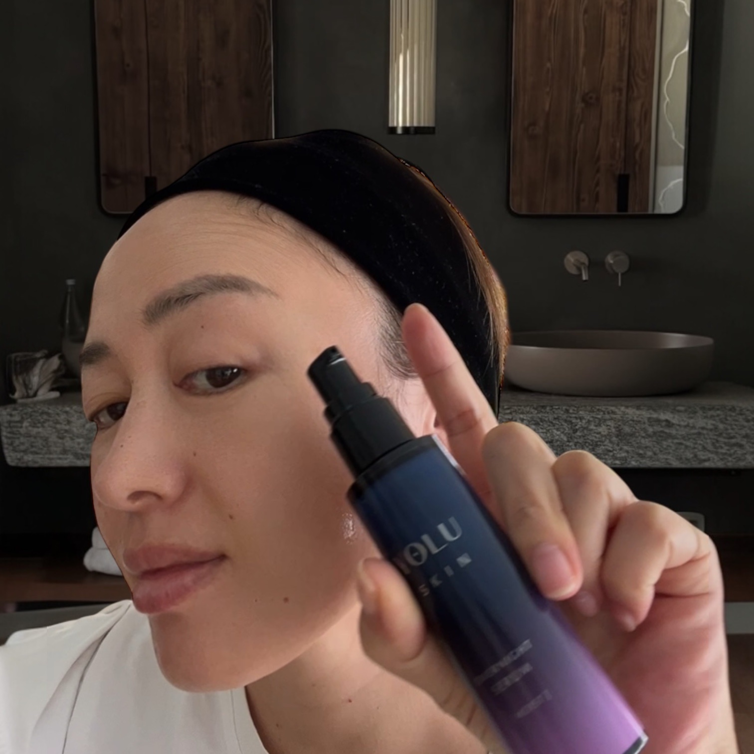 ヨル スキン オーバーナイトセラム モイスト/YOLU/美容液を使ったクチコミ（2枚目）