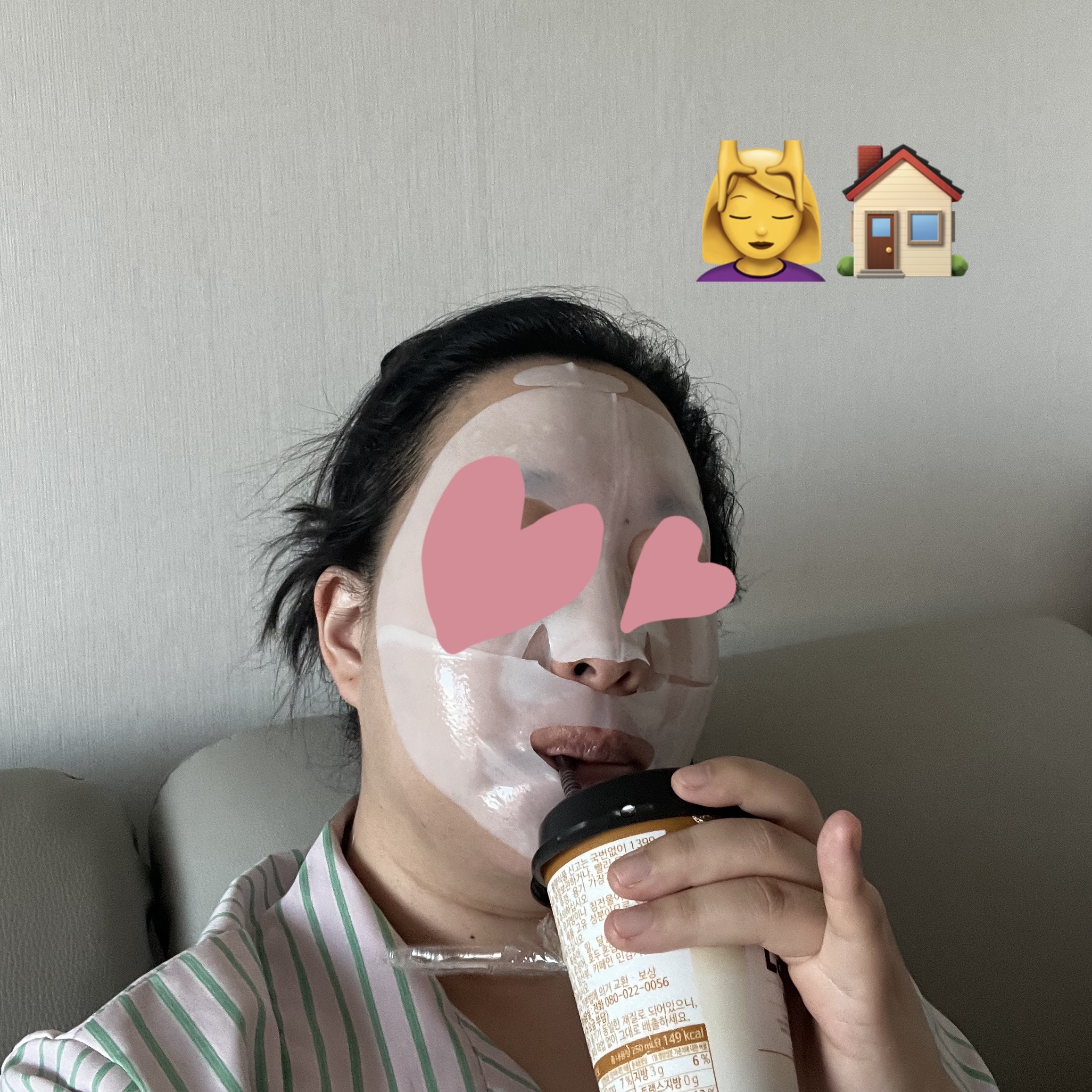 久しぶりにのんびり過ごす週末は、セルフケアからスタート💆‍♀️
ゆっくり寝て、洗顔して、ゲルマスクで肌も気分もリフレッシュ✨

今日はDermatoryさんの紫のレチナールマスクをPICK！
シートは薄めだけど、ぴたっと密着感あり◎
暑い