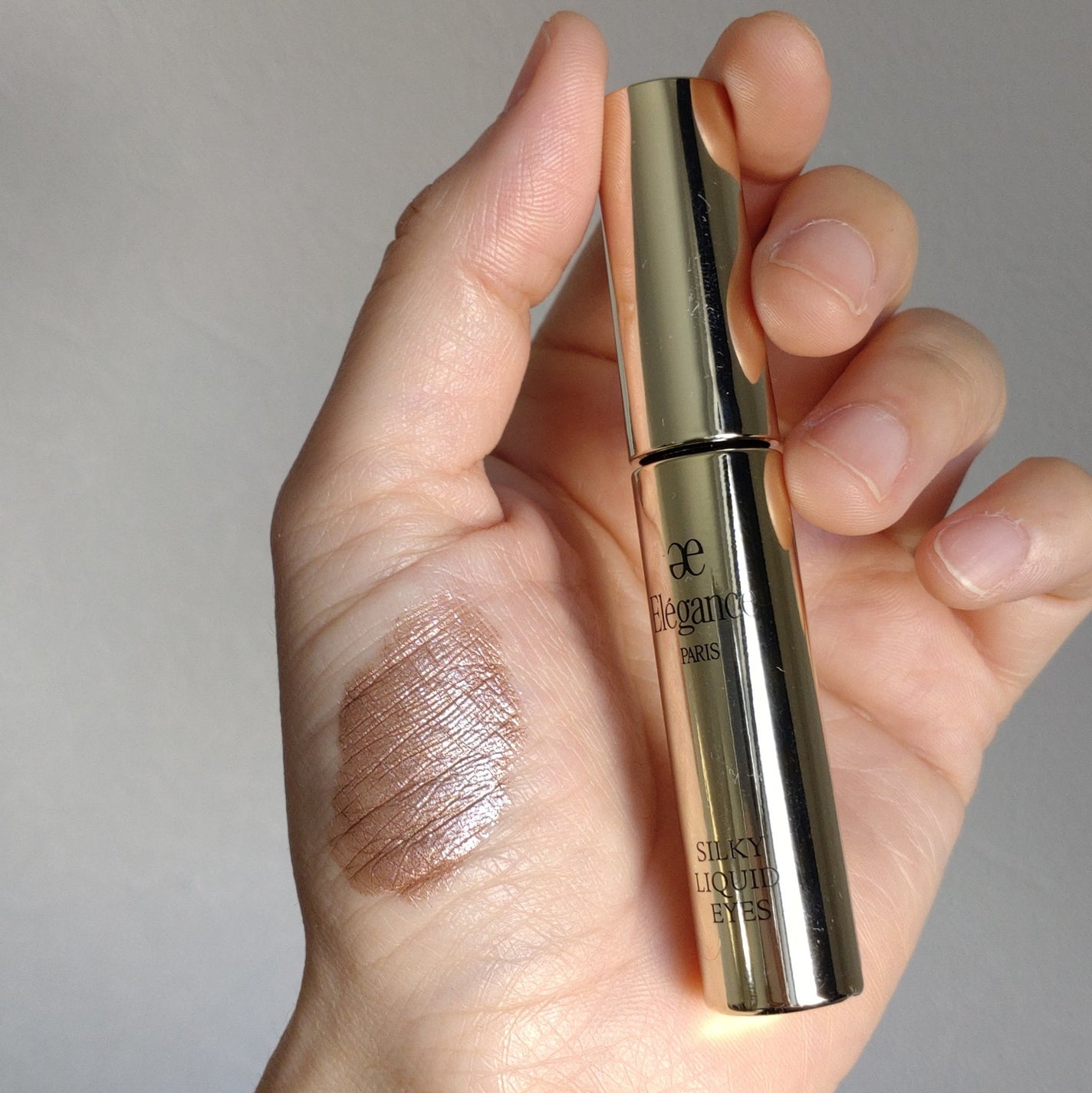 エレガンス シルキー リクイッド アイズ/Elégance/リキッドアイシャドウを使ったクチコミ(2枚目)