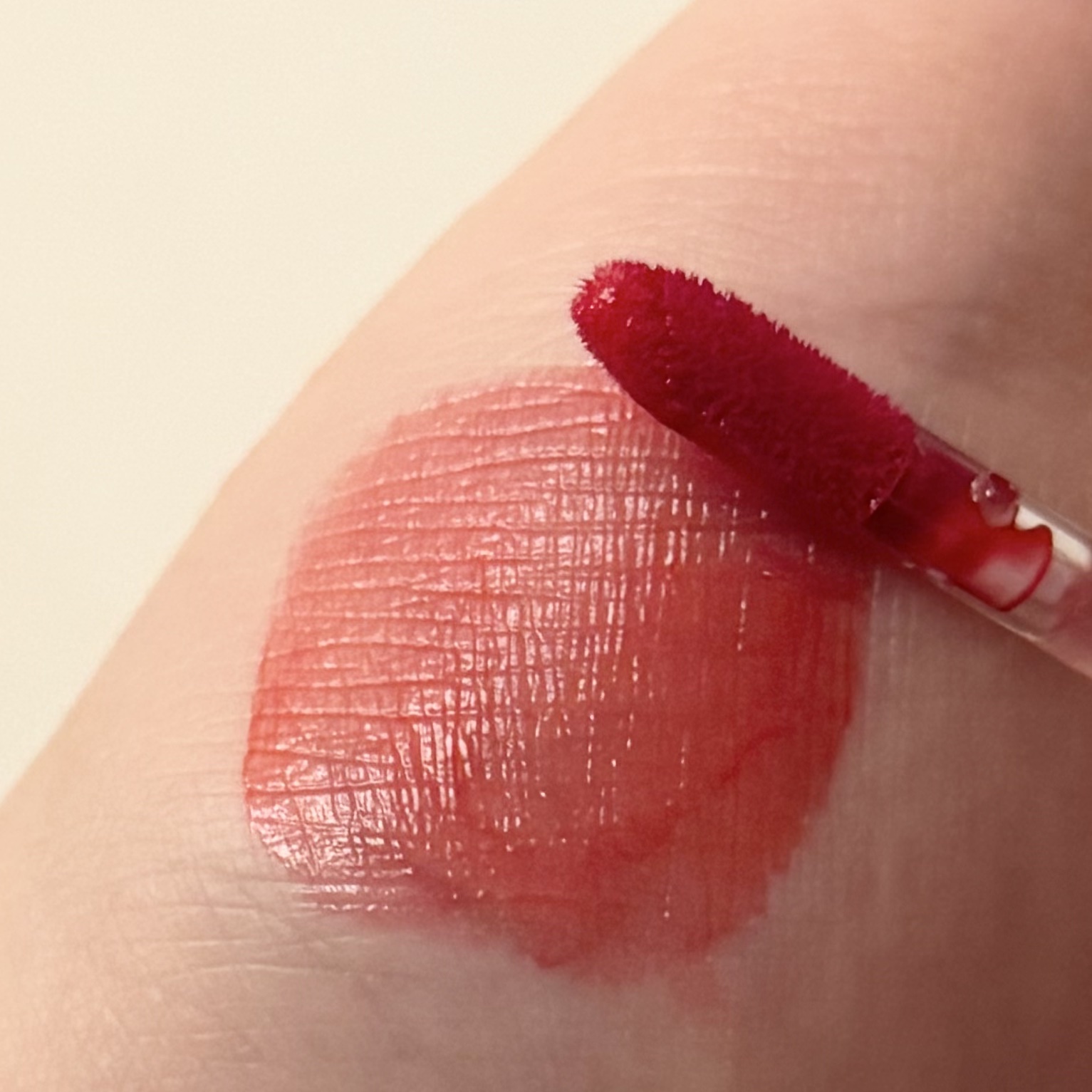 アイスドロップウォーターティント 01 カメリアドロップ/kkotppang/リップティントを使ったクチコミ（2枚目）