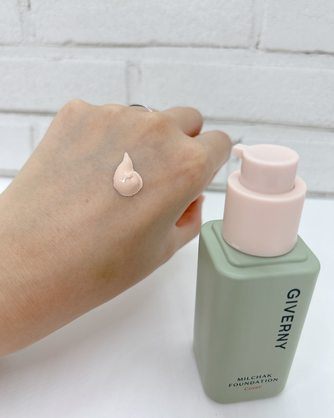 ジヴェルニー 密着カバーファンデーション/GIVERNY/リキッドファンデーションを使ったクチコミ(2枚目)