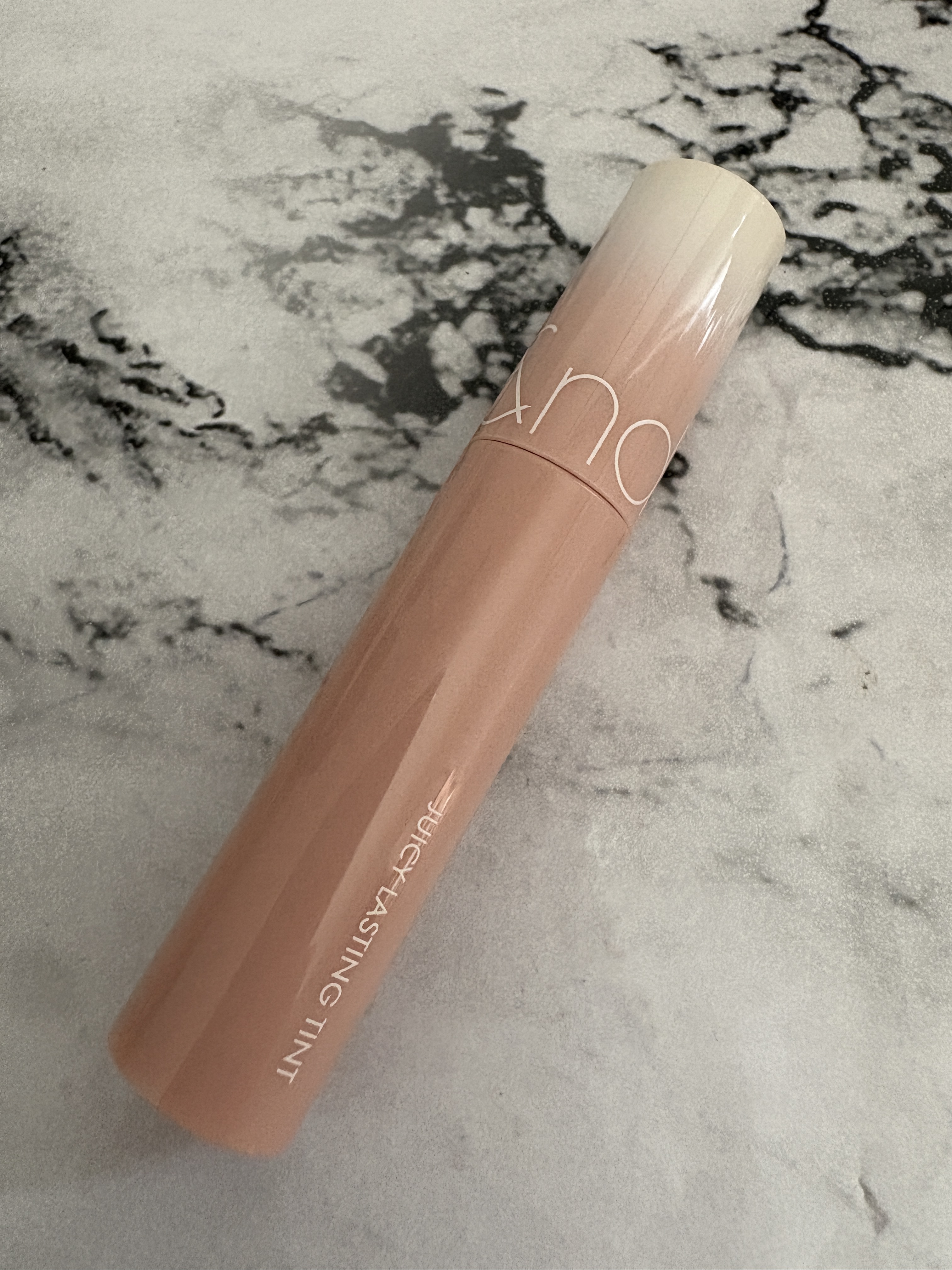 ジューシーラスティングティント/rom&nd/リップティントを使ったクチコミ（1枚目）