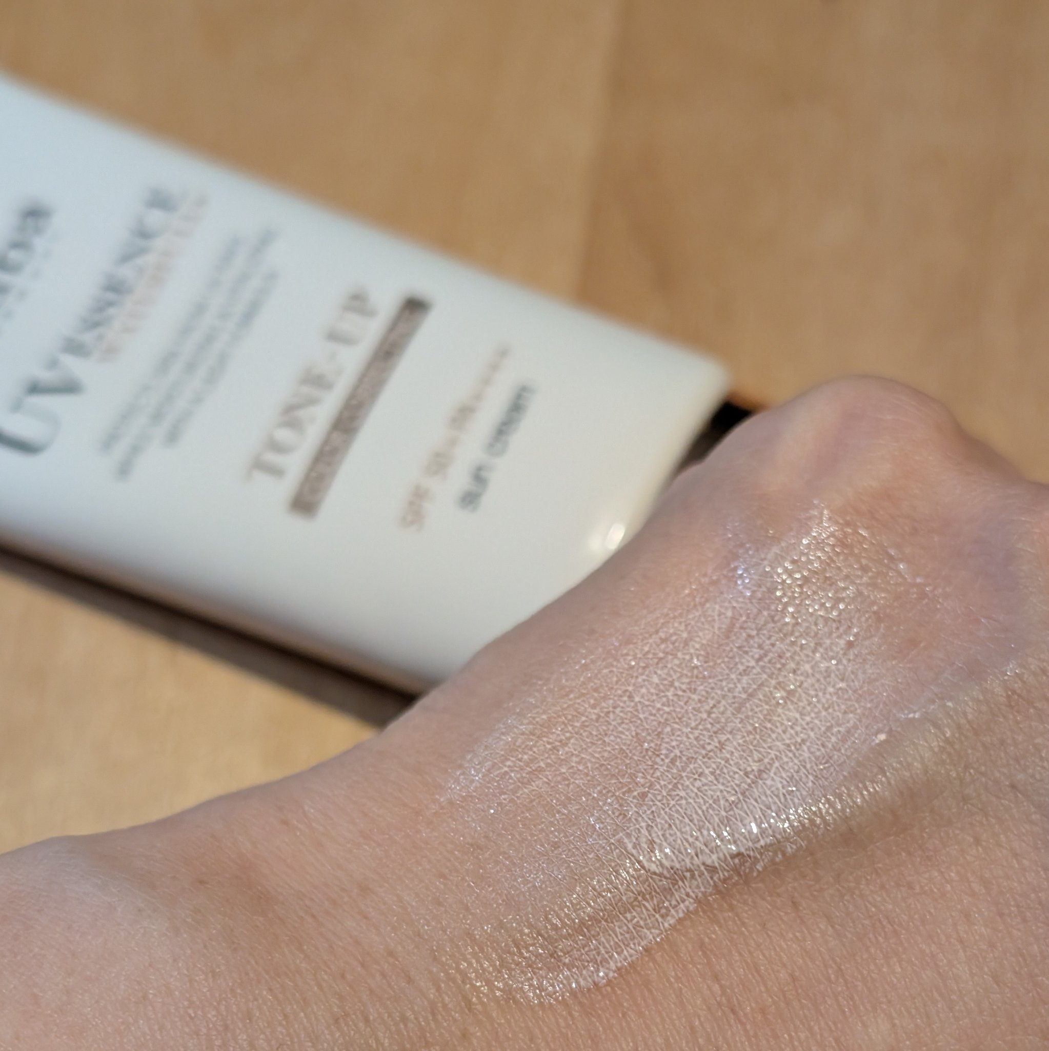 ウォータフルトーンアップサンクリーム/ダルバ/日焼け止めクリームを使ったクチコミ（2枚目）