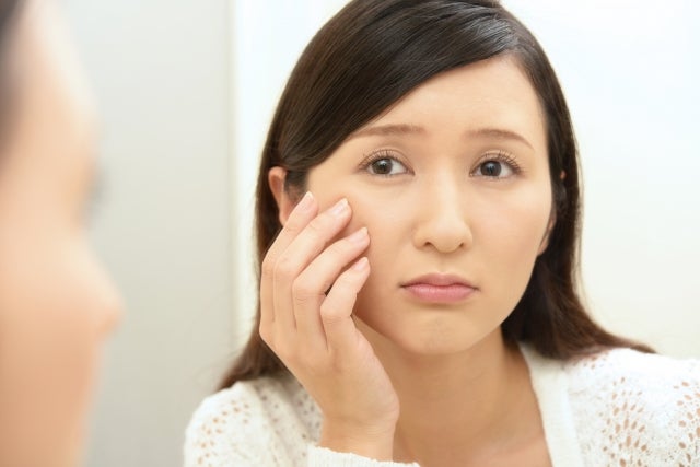たるみ毛穴の原因って?予防方法やおすすめスキンケアを紹介のサムネイル