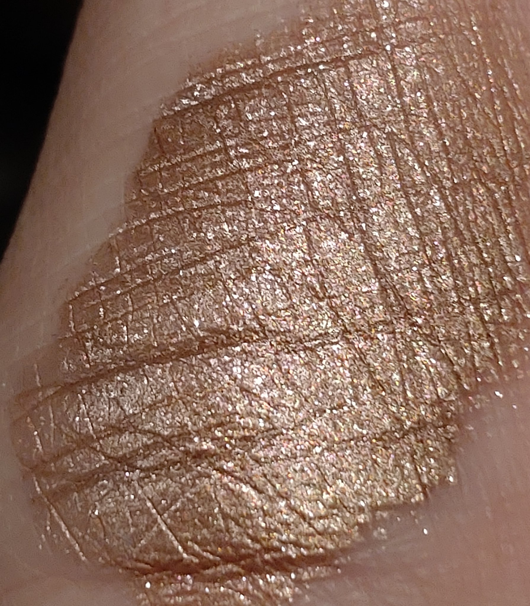 エレガンス シルキー リクイッド アイズ 03/Elégance/リキッドアイシャドウを使ったクチコミ（3枚目）