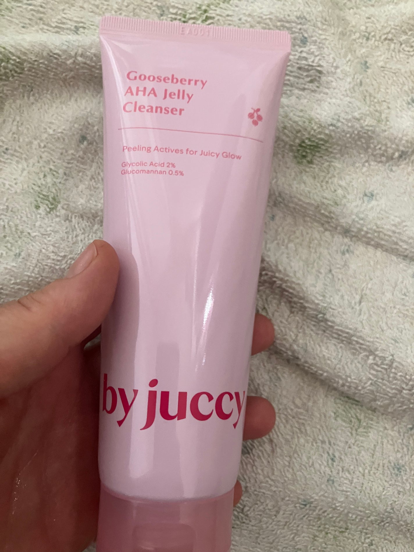 っぺ on LIPS 「ベリー系の香りがとても良かったですピーリングジェルがついててい..」(1枚目)