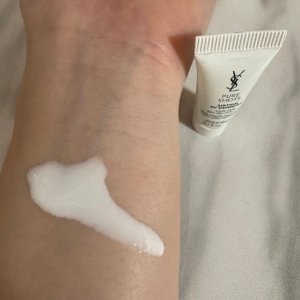 ピュアショット エアリーライト UV50/YVES SAINT LAURENT BEAUTE/日焼け止めミルクを使ったクチコミ(2枚目)