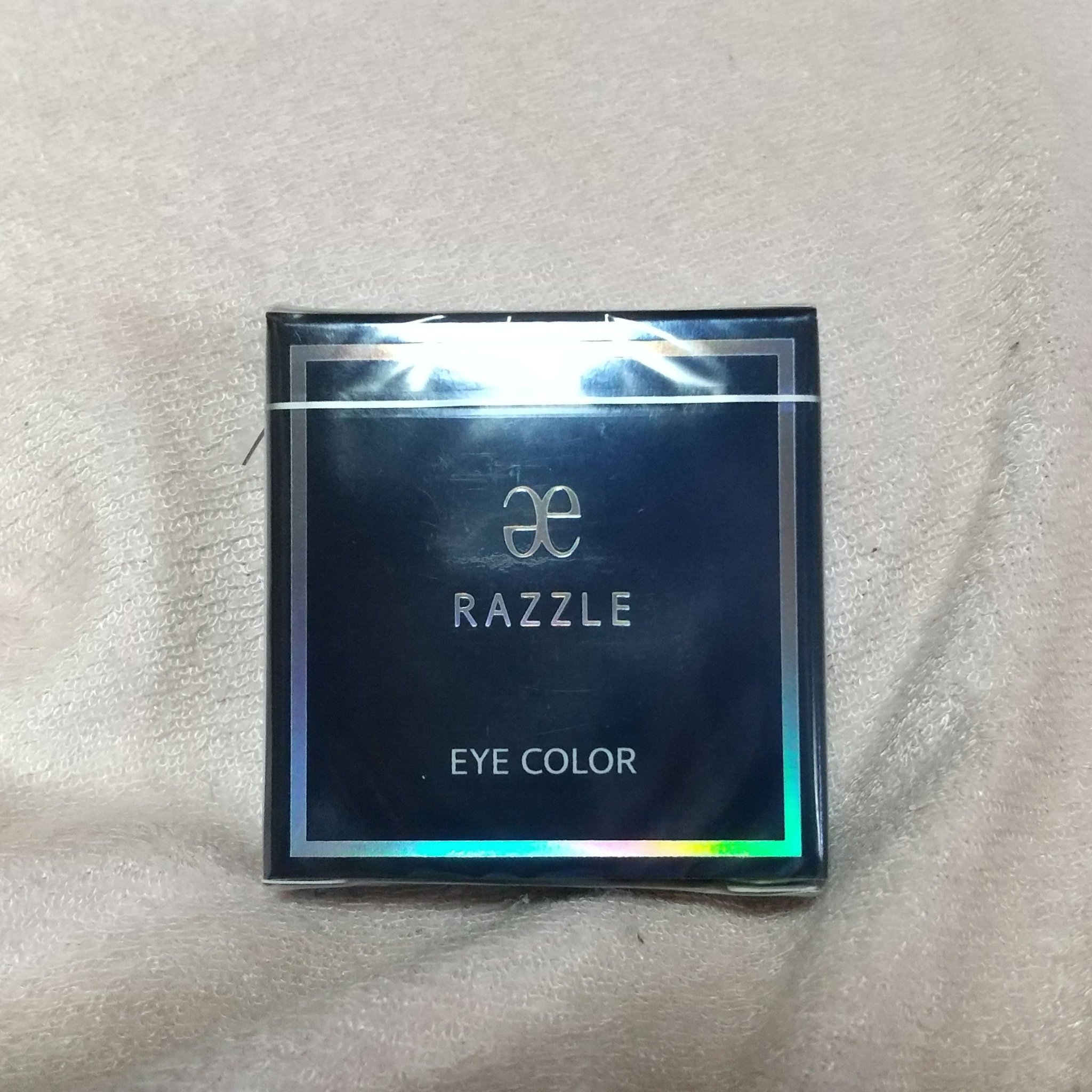 ラズル アイカラー/エレガンス ラズル /単色アイシャドウを使ったクチコミ（1枚目）