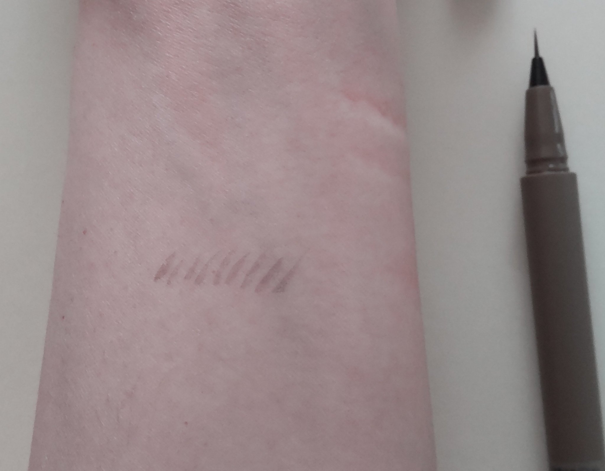 エテュセ アイエディション(スキニーブロウライナー)/ettusais/リキッドアイブロウを使ったクチコミ（2枚目）