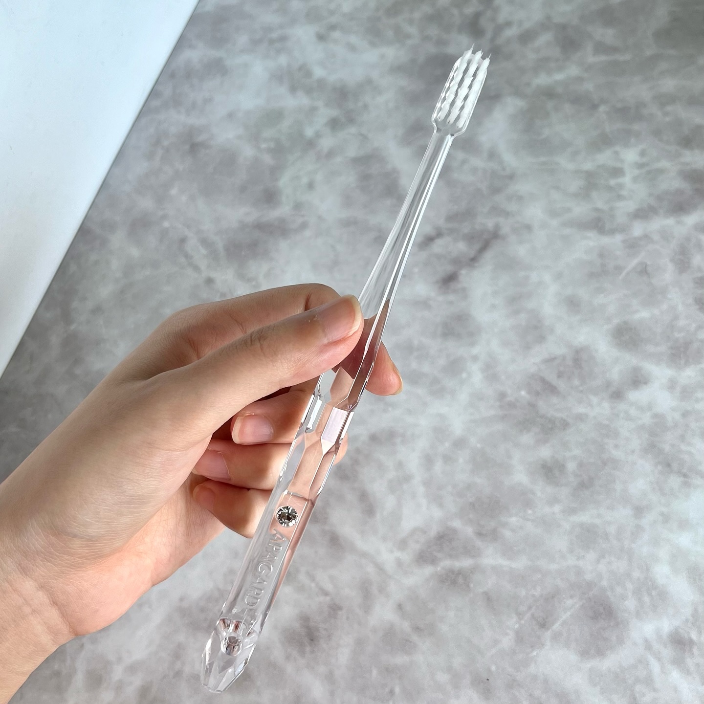 アパガードクリスタル歯ブラシ/アパガード/歯ブラシを使ったクチコミ（2枚目）