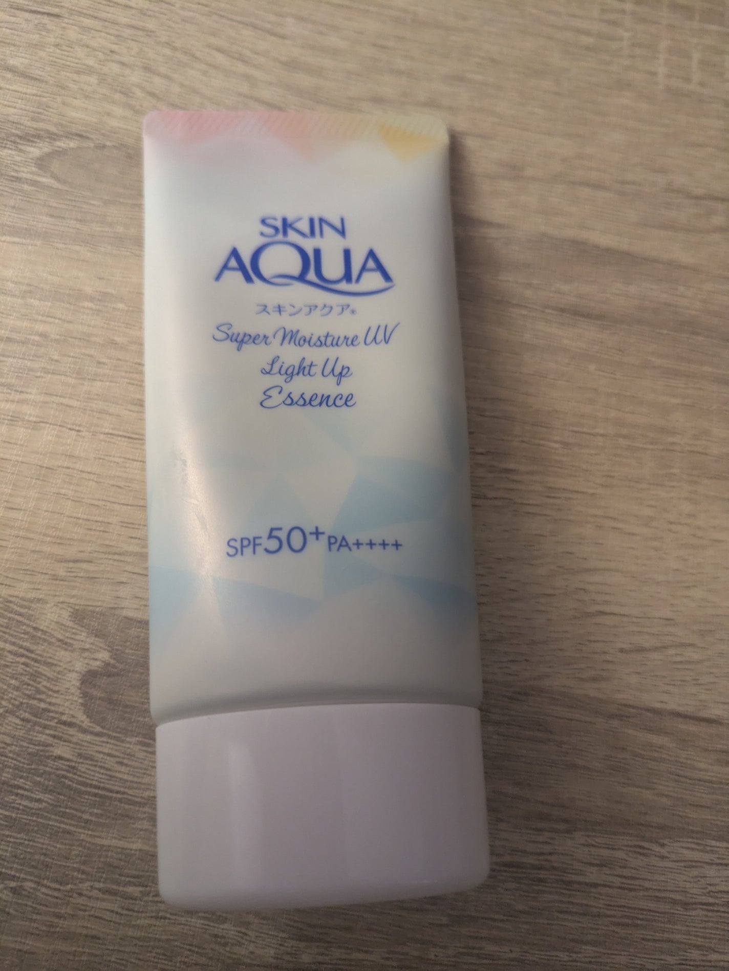 スーパーモイスチャーUVライトアップエッセンス/スキンアクア/日焼け止めローションを使ったクチコミ(2枚目)