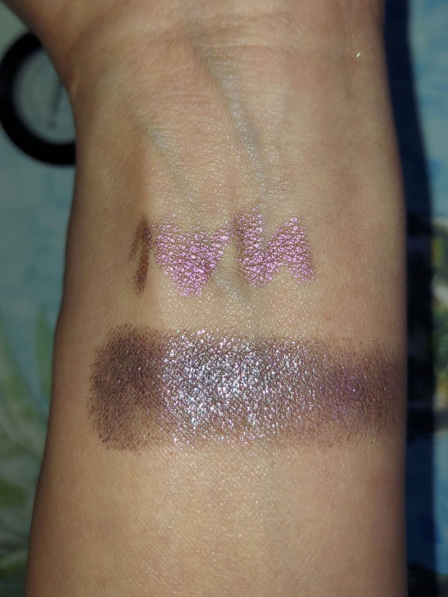 ダズルシャドウ/M・A・C/単色アイシャドウを使ったクチコミ（2枚目）