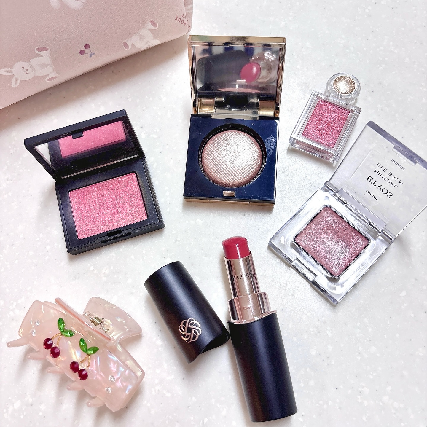 ミネラルアイバームⅡ/エトヴォス/ジェル・クリームアイシャドウを使ったクチコミ（1枚目）