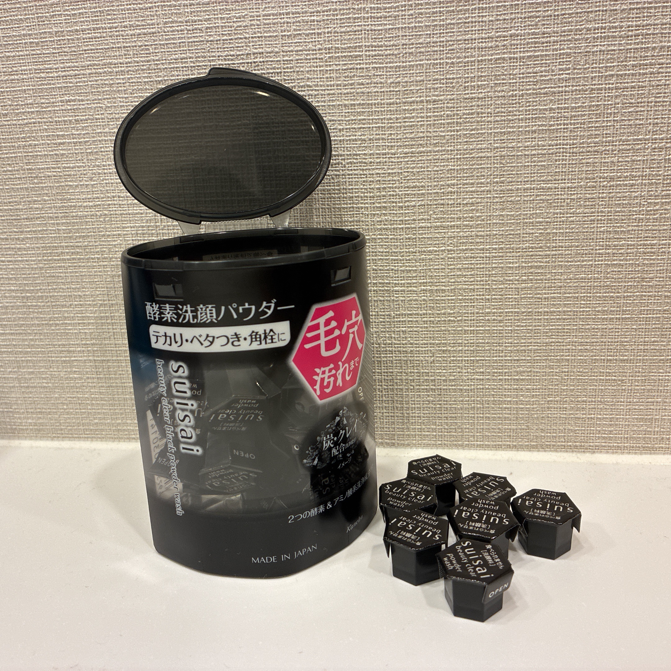 スイサイ ビューティクリア ブラック パウダーウォッシュ/suisai/洗顔パウダーを使ったクチコミ（1枚目）