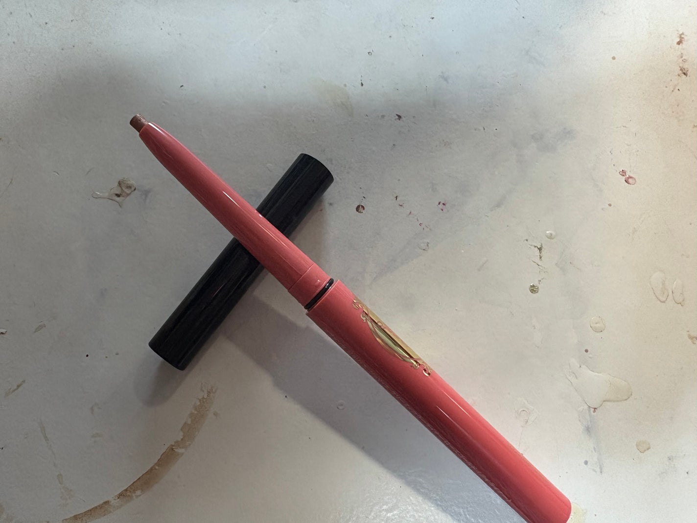 アヴァンセ ジョリ・エ ジョリ・エ クリーミィカラーライナー/アヴァンセ/ペンシルアイライナーを使ったクチコミ(1枚目)