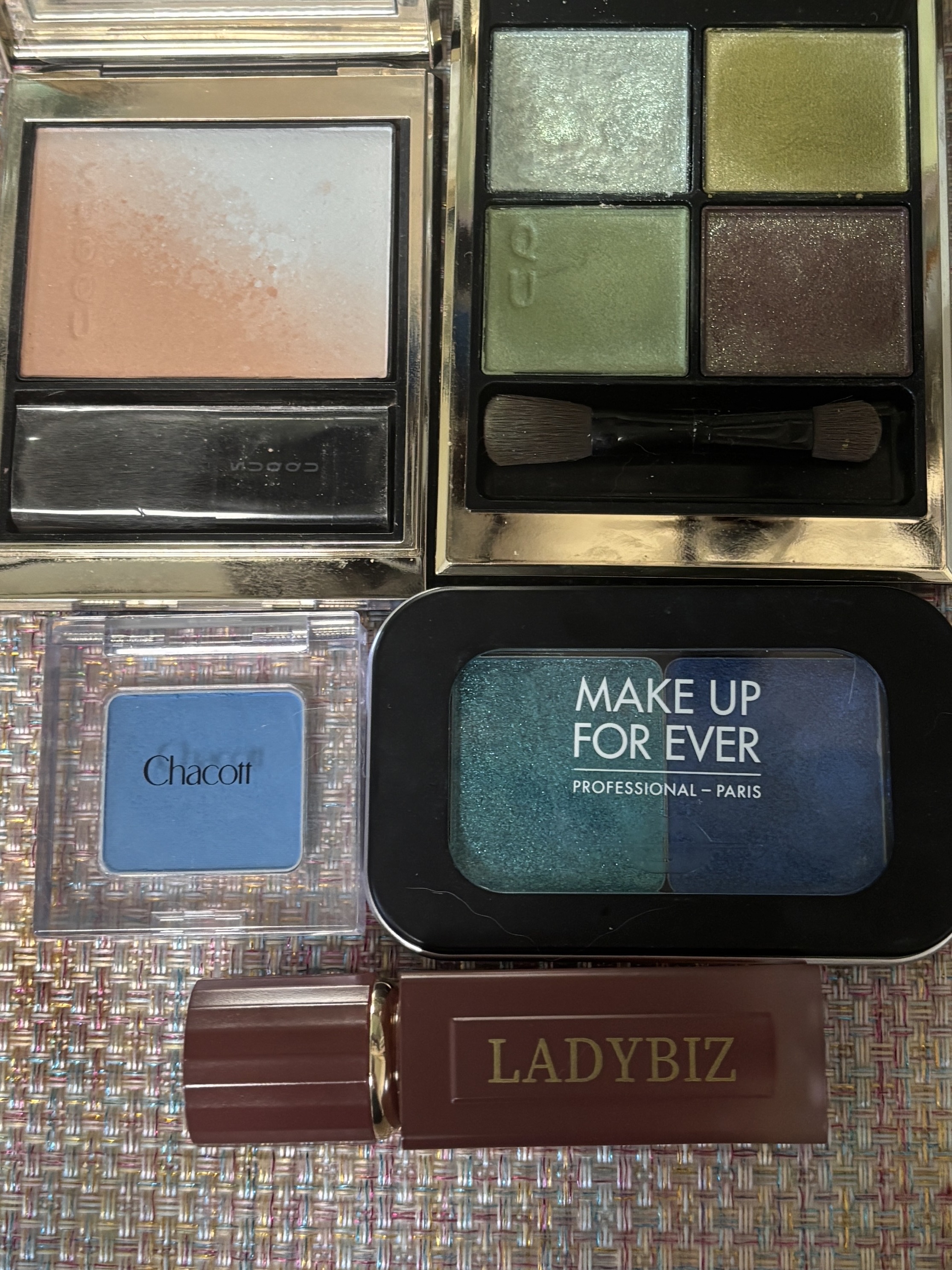 マルチカラーバリエーション マット/チャコット・コスメティクス/単色アイシャドウを使ったクチコミ（1枚目）