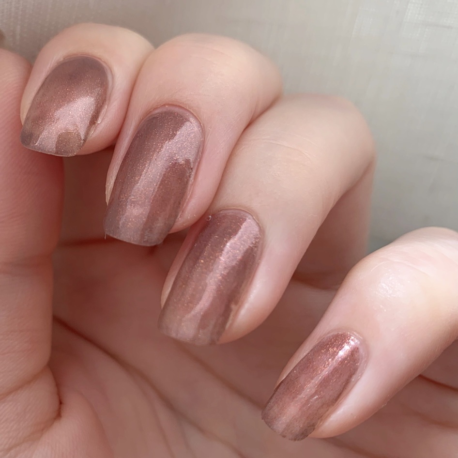 カラフルネイルズ N121 エモーショナルレッド/キャンメイク/マニキュアを使ったクチコミ（2枚目）