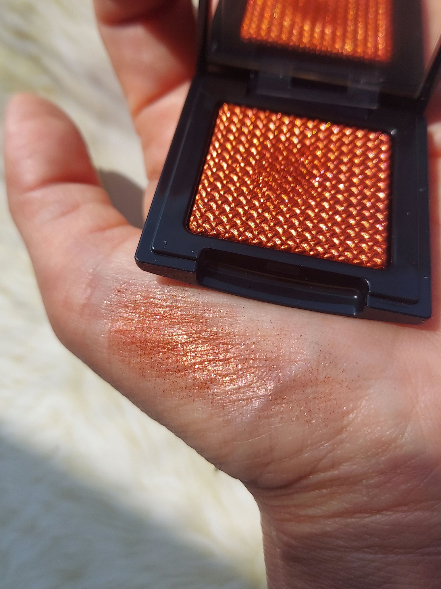 エレガンス ラズル スターアイカラー/エレガンス ラズル /単色アイシャドウを使ったクチコミ（3枚目）