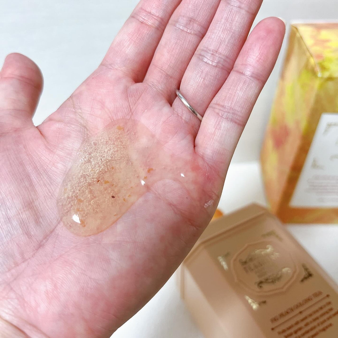 フィグピーチウーロンティーパフュームボディローション/TEABLESS/ボディローションを使ったクチコミ(3枚目)