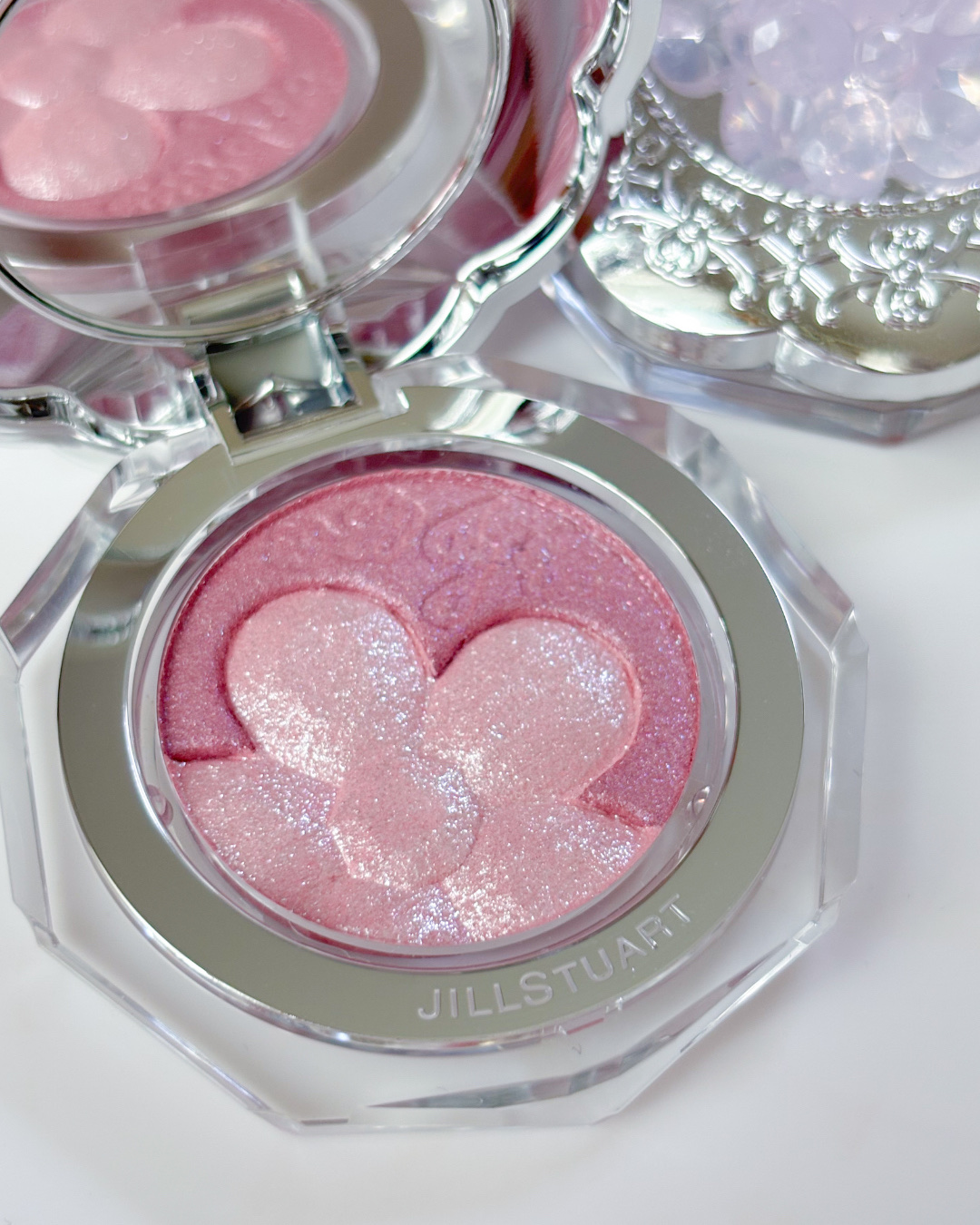 ジルスチュアート クリスタルブルーム ペタルクチュールアイズ デュオ/JILL STUART/アイシャドウパレットを使ったクチコミ（2枚目）