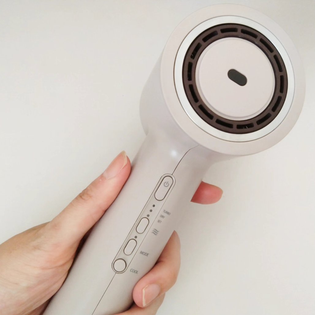 ツヤニュアンスドライヤー/FESTINO/ドライヤーを使ったクチコミ（3枚目）