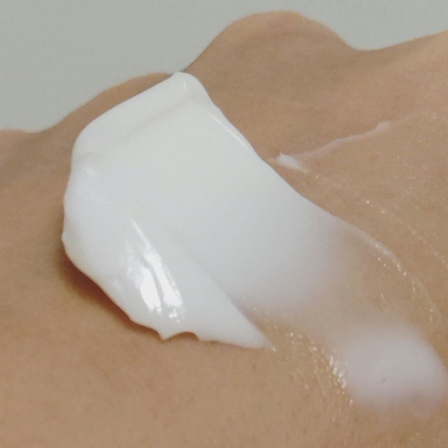 ゆづか🐾のクチコミ「■SKINFOOD
ロイヤルハニー プロポリス エンリッチ クリーム


根本的に固めテクスチ.....」（3枚目）