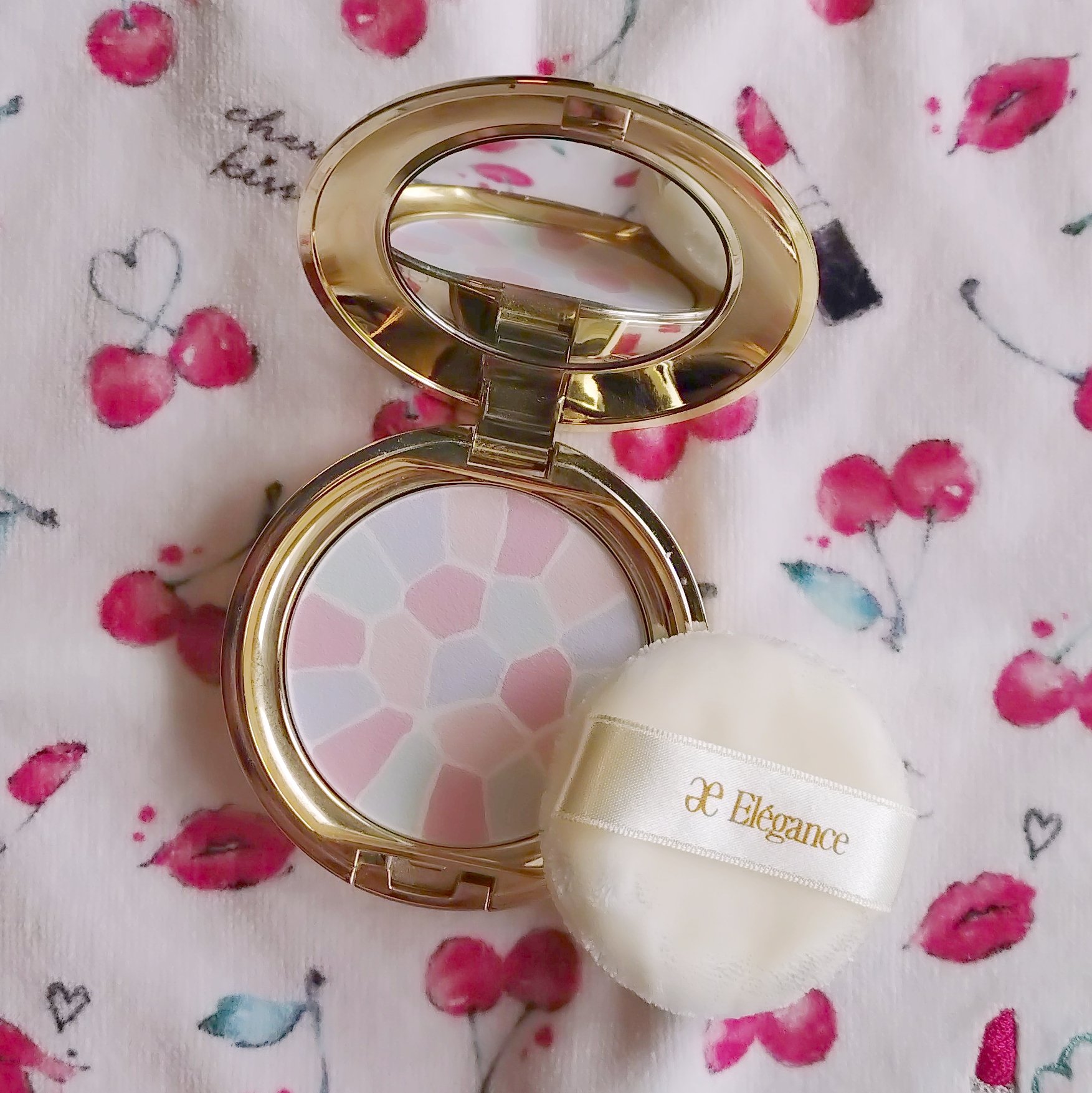 ラ プードル オートニュアンス/Elégance/プレストパウダーを使ったクチコミ（3枚目）