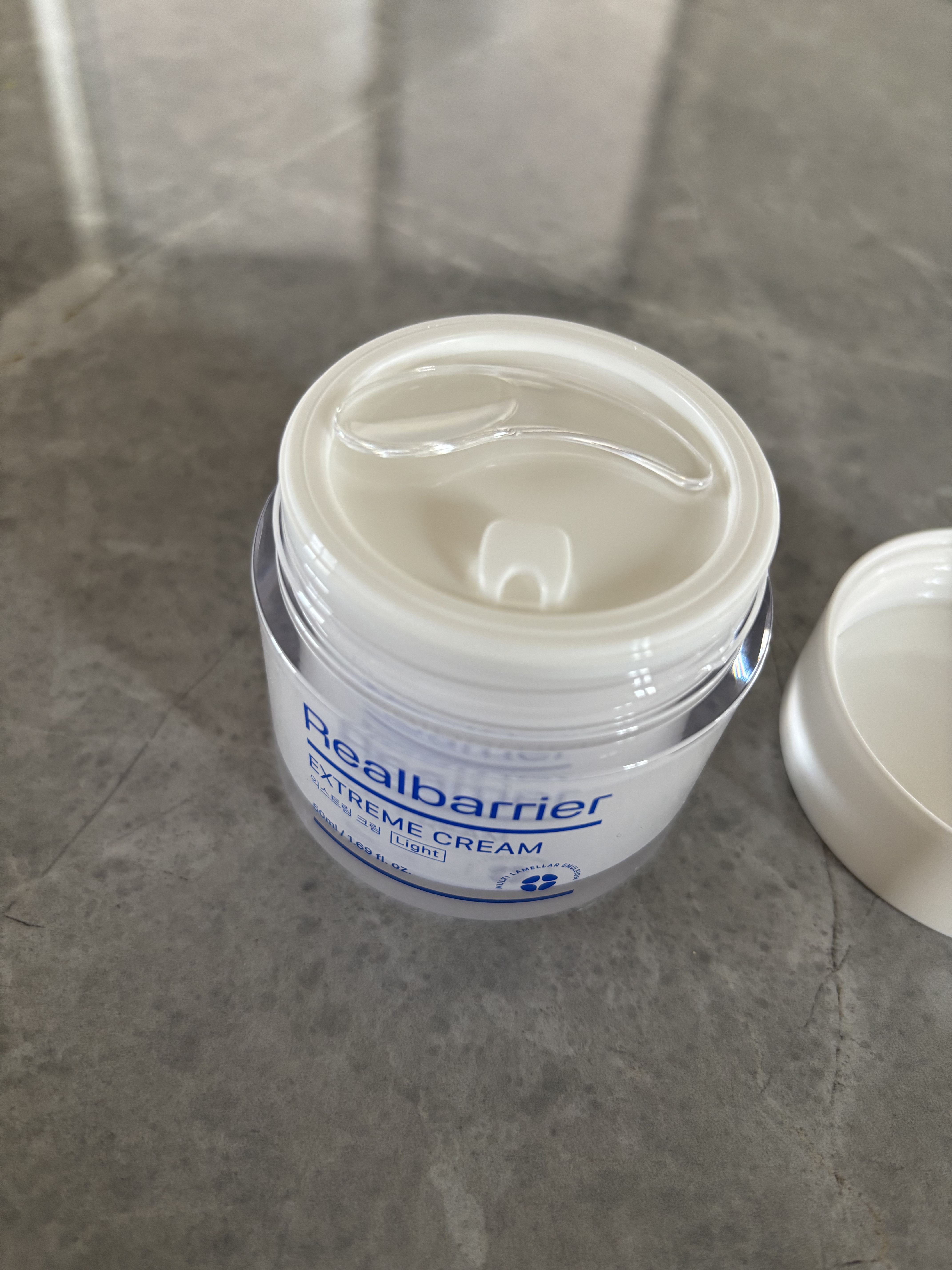 リアルバリア エクストリームクリーム ライト/Real Barrier/フェイスクリームを使ったクチコミ（2枚目）