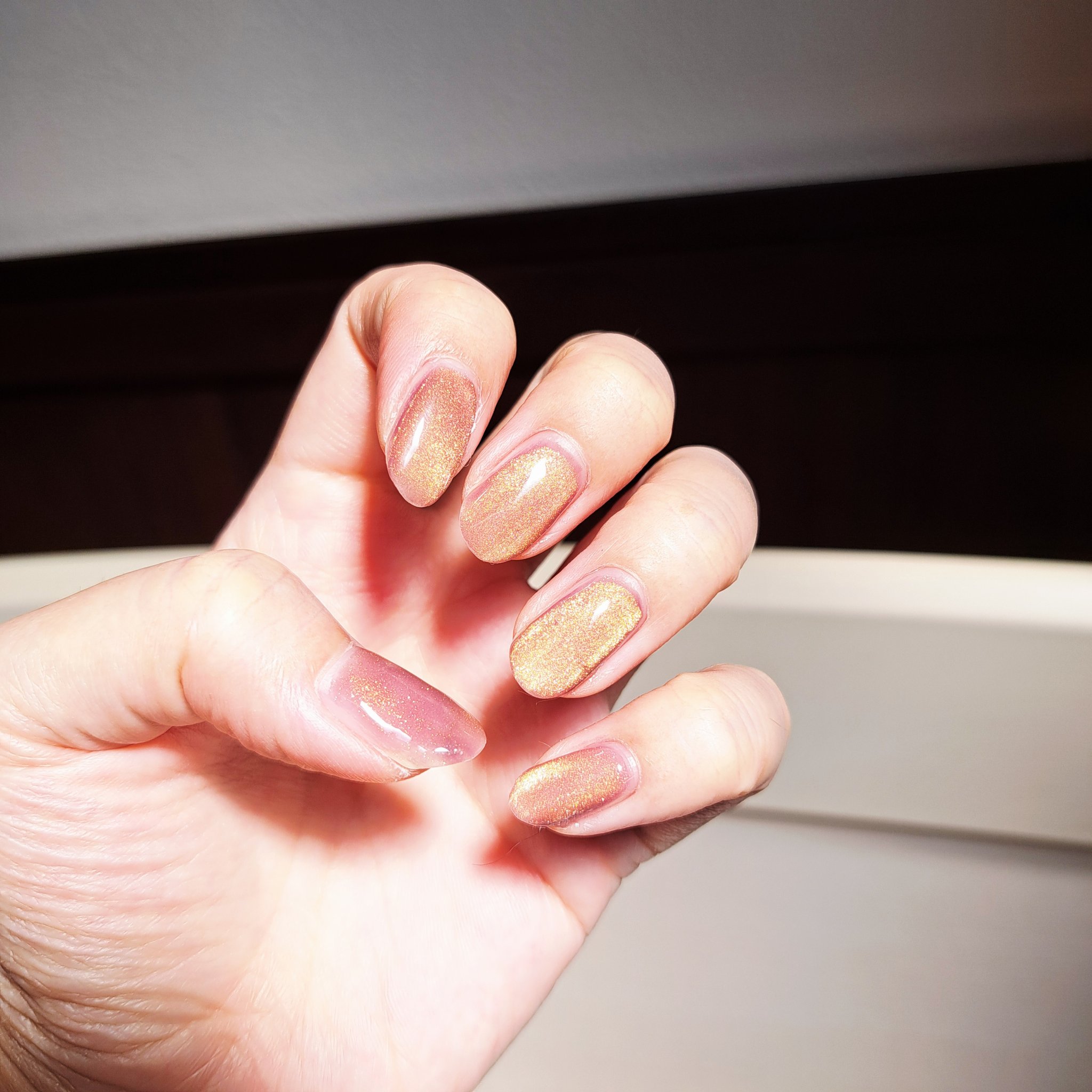 マグネティズムジェル バイ ジェルミーワン 09. Gold Amethyst（ゴールドアメジスト）/ジェルミーワン/マニキュアを使ったクチコミ（2枚目）