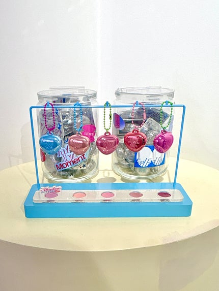 かぷりこ | フォロバ100%🎀 on LIPS 「新大久保のfweeアジトに行ってきました🩵まず外観から異世界感..」(4枚目)