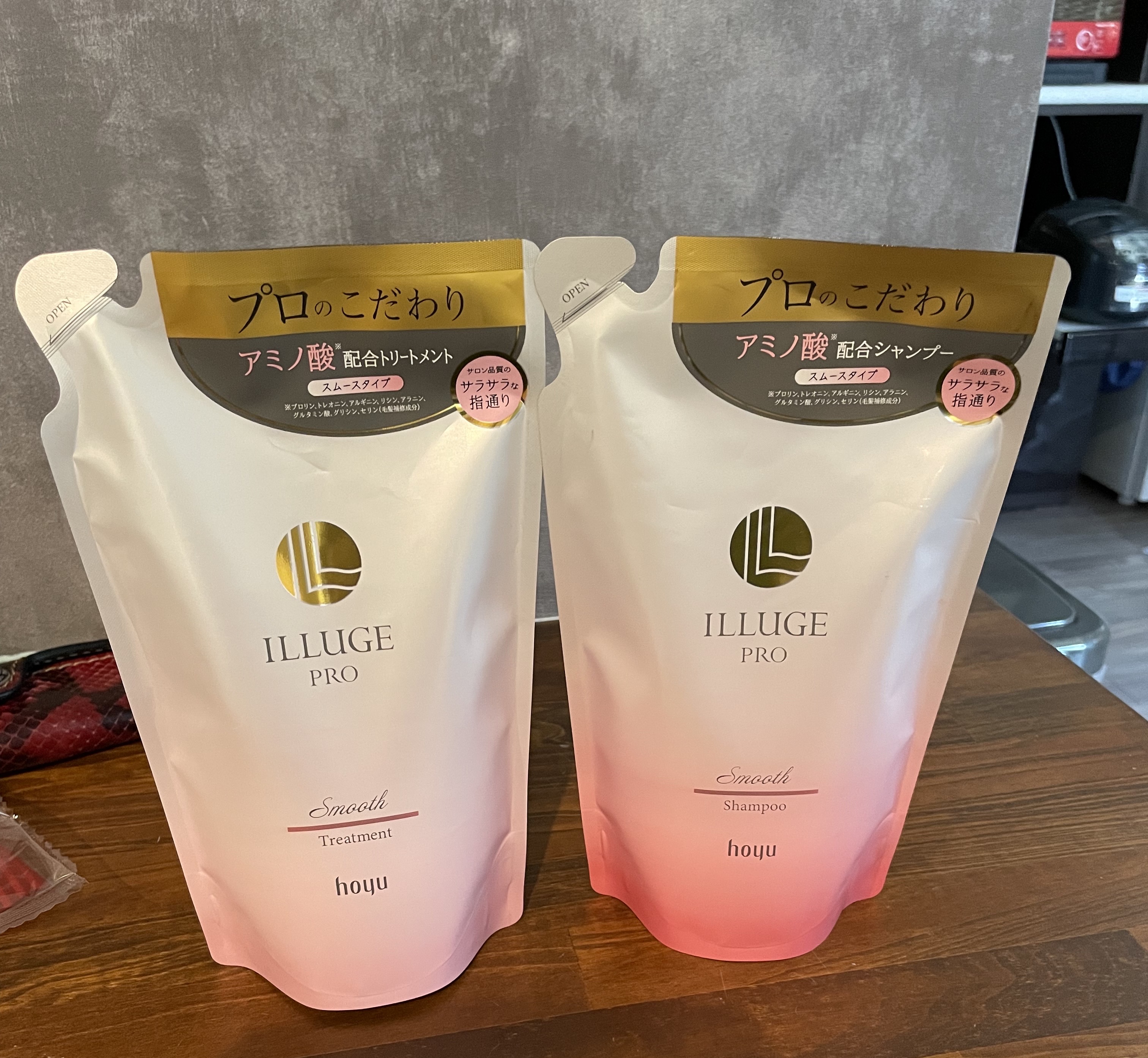 イリュージュプロ スムース シャンプー／トリートメント シャンプー