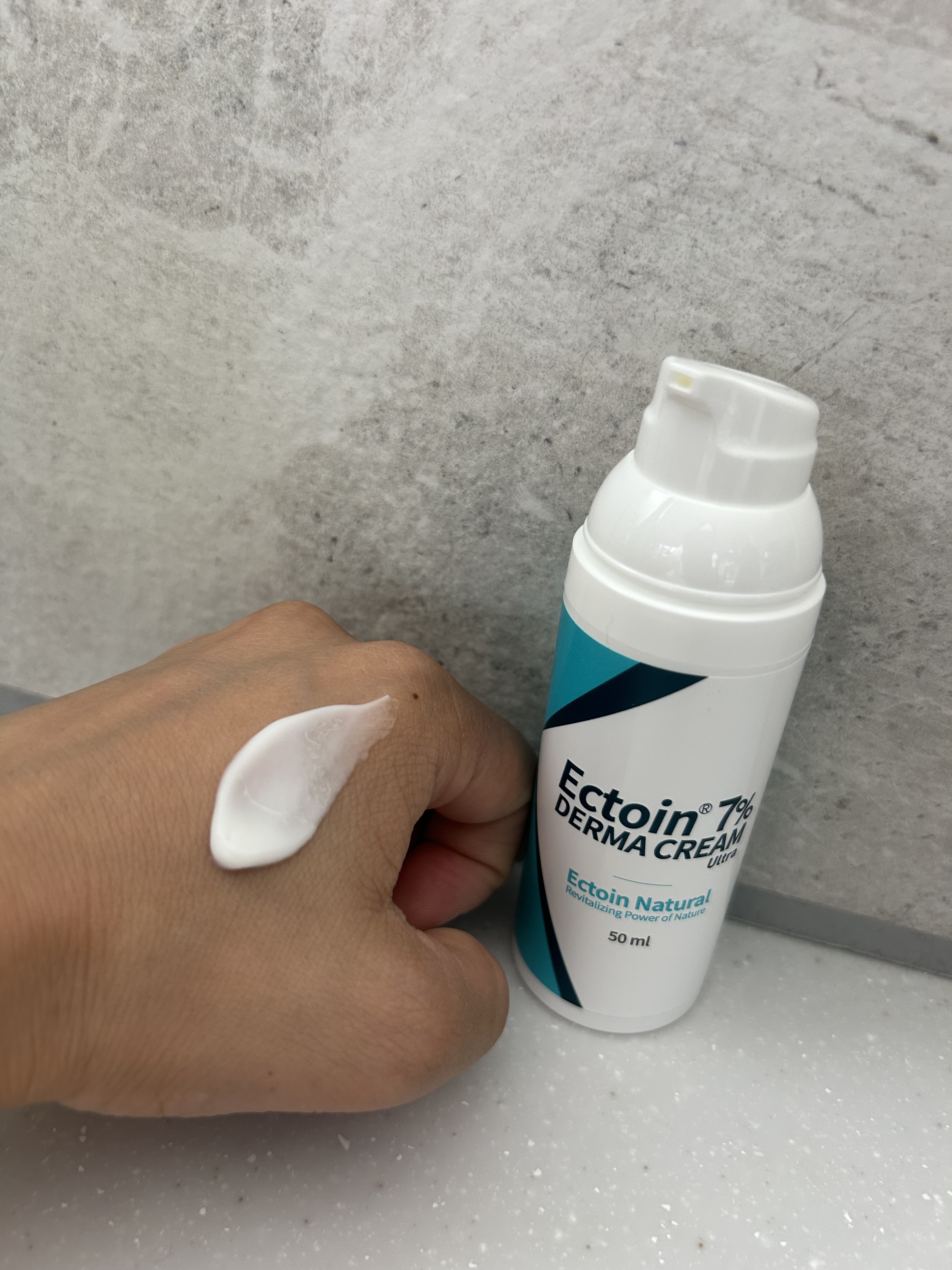 ドイツエクトイン 7％ ダーマクリームウルトラ/Dermailly/フェイスクリームを使ったクチコミ（3枚目）