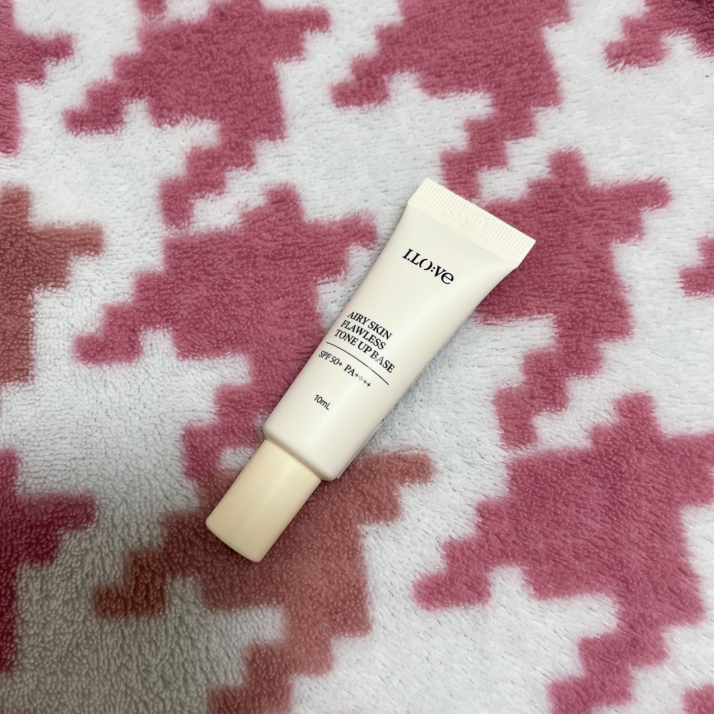 エアリースキンファンデフリートーンアップベース/I.LO:VE/化粧下地を使ったクチコミ(2枚目)