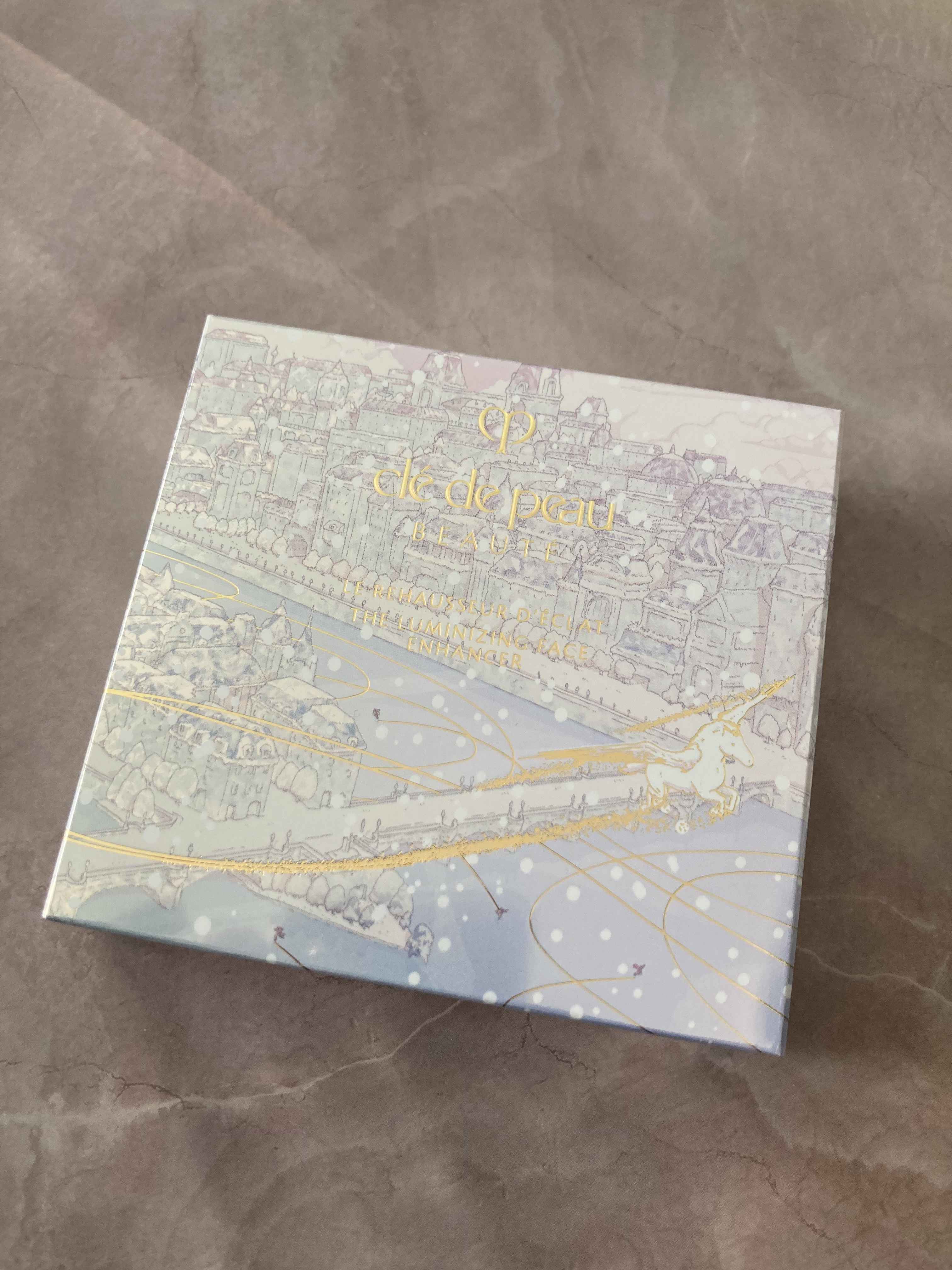 ル・レオスールデクラ /クレ・ド・ポー ボーテ/パウダーハイライトを使ったクチコミ（2枚目）