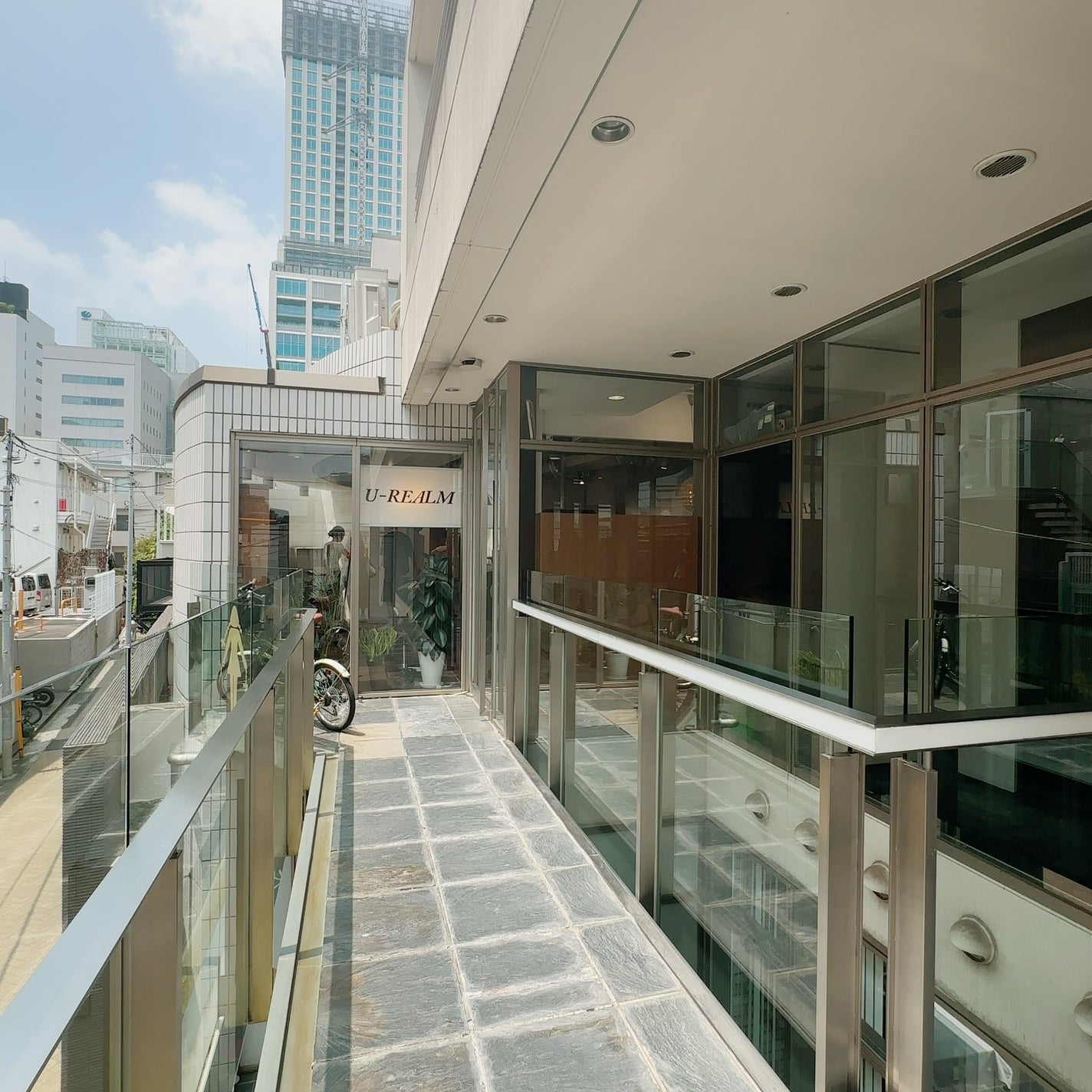 yukano on LIPS 「約半年ぶりにヘアカット💇♀️♡いつも同じ感じの髪型になってし..」(2枚目)