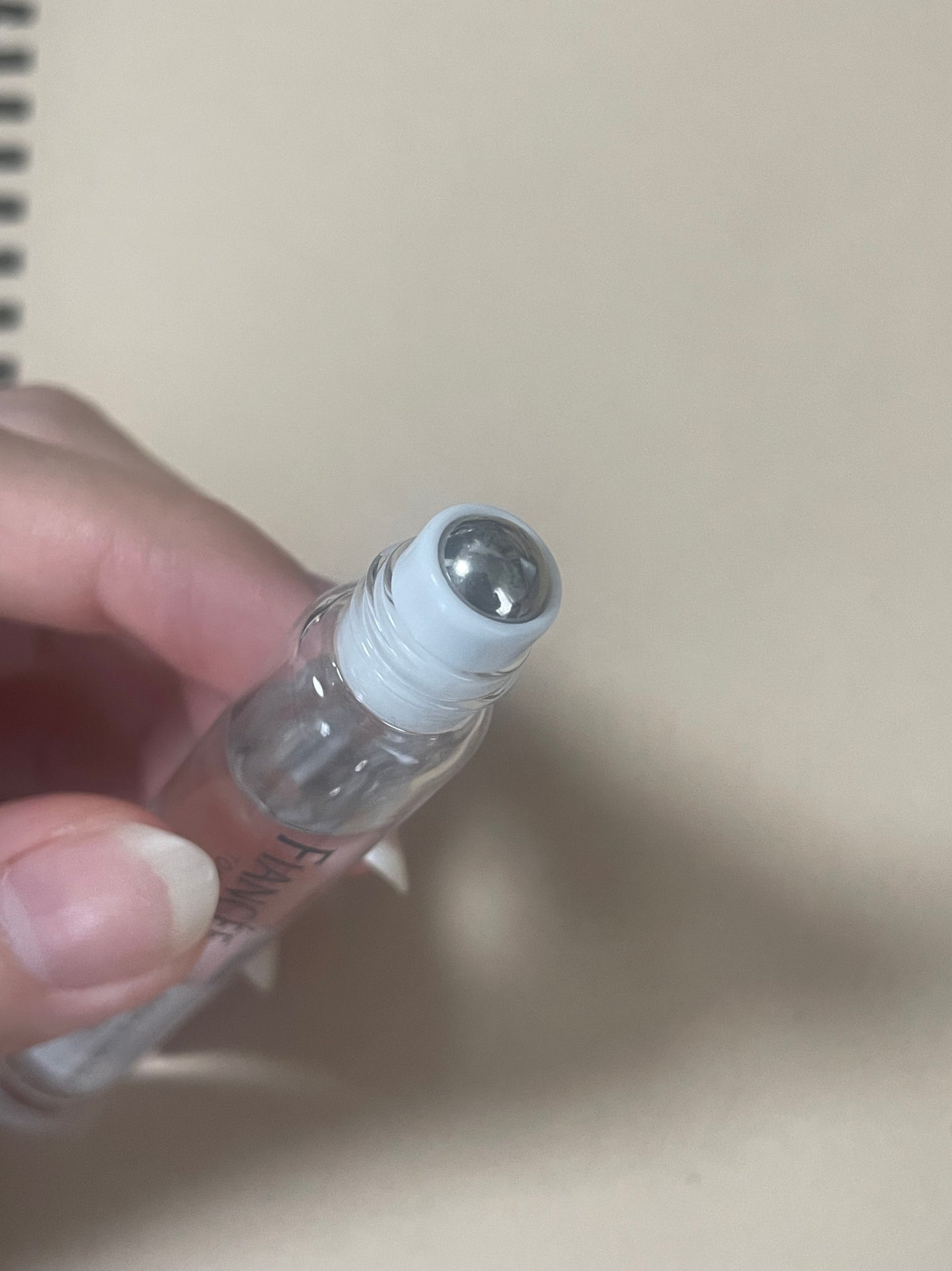 パルファンドトワレ ロールオン 雨色の香り/フィアンセ/香水を使ったクチコミ(2枚目)