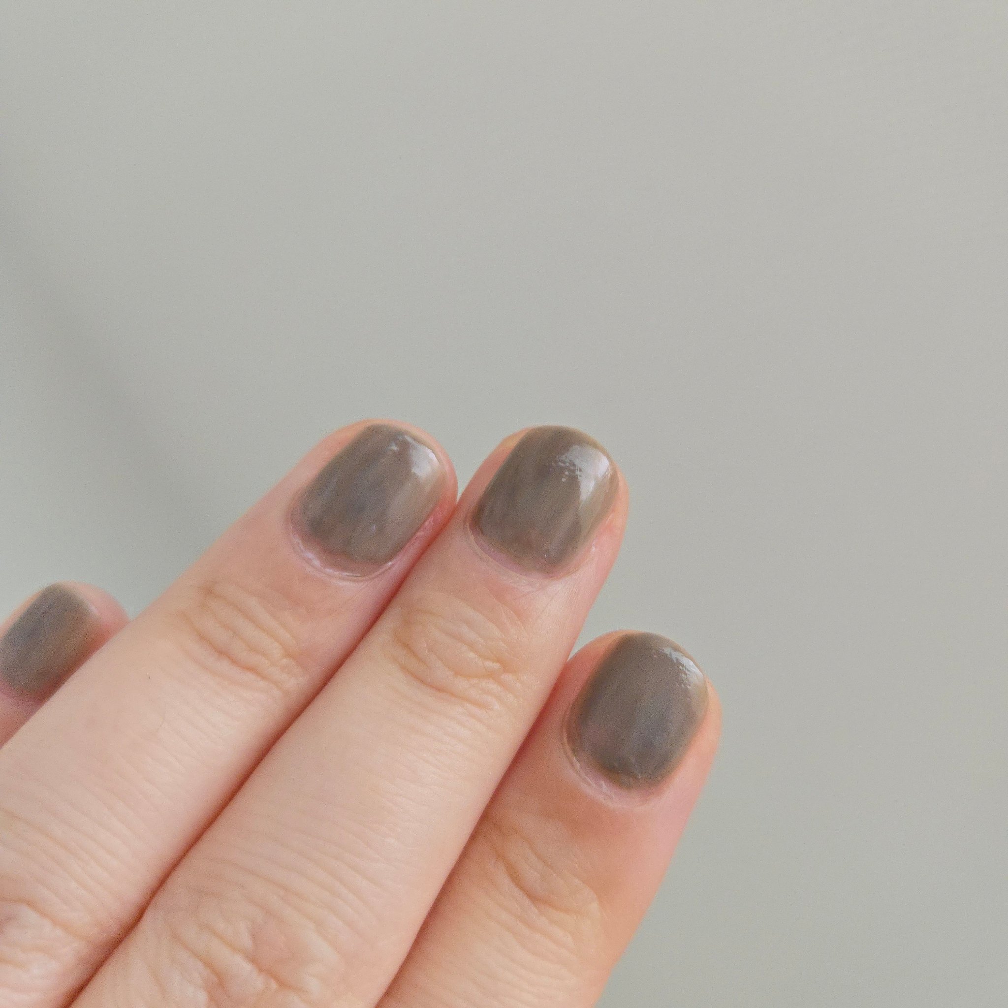 ヴェイル オリジナルネイルカラー AEKA/Vart/マニキュアを使ったクチコミ（2枚目）